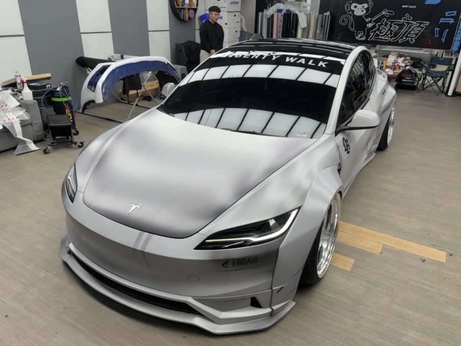 周一节目：自由步行 🚗 @_ren.chen 🏡 TW 📸 @gd_230 @teslaclubofamerica