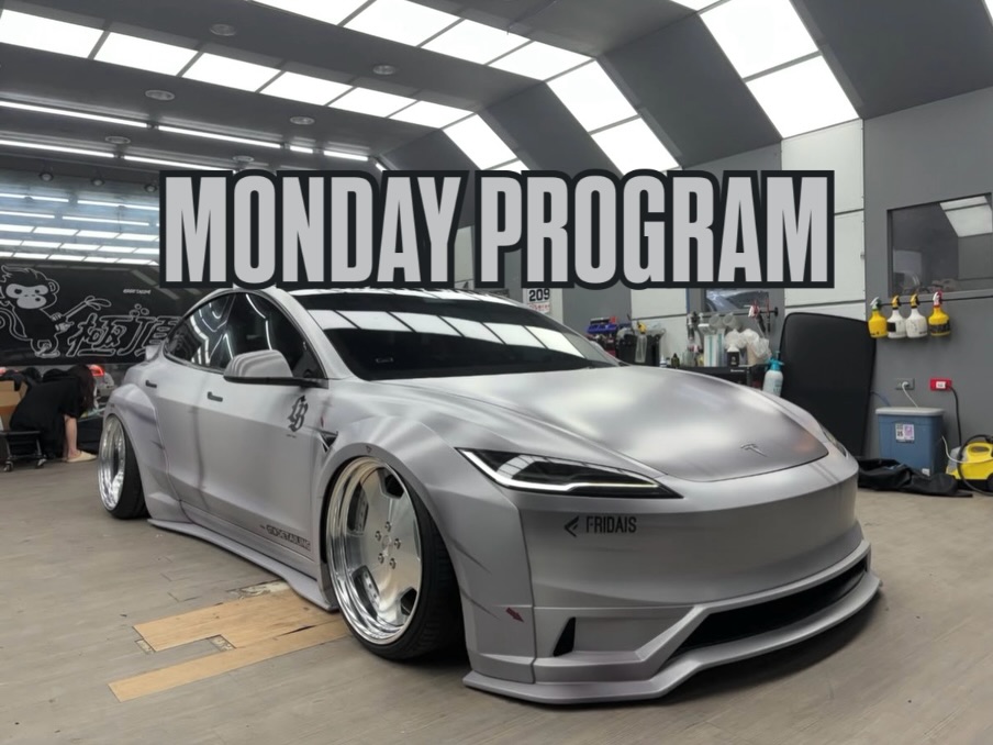 周一节目：自由步行 🚗 @_ren.chen 🏡 TW 📸 @gd_230 @teslaclubofamerica