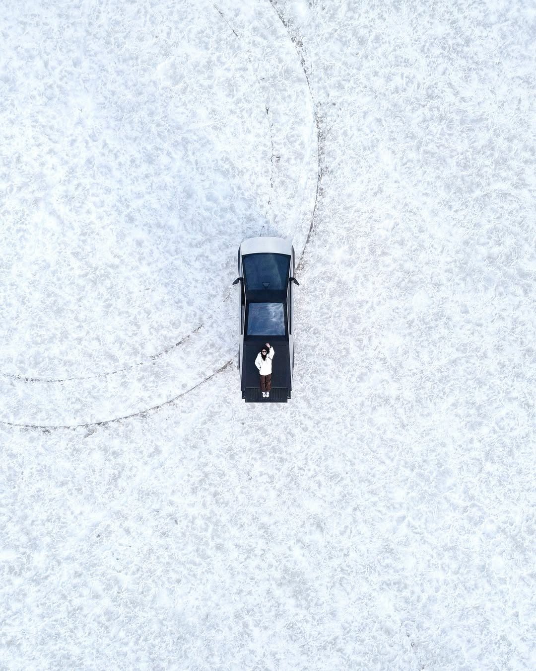 #Cybertruck在邦纳维尔盐滩 ✨ @thegreen.3