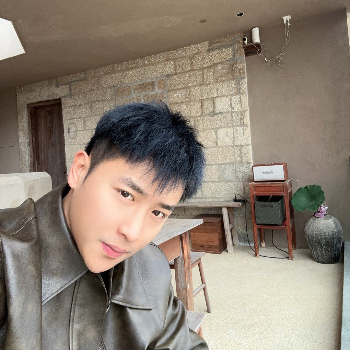 我是哥斯拉😝