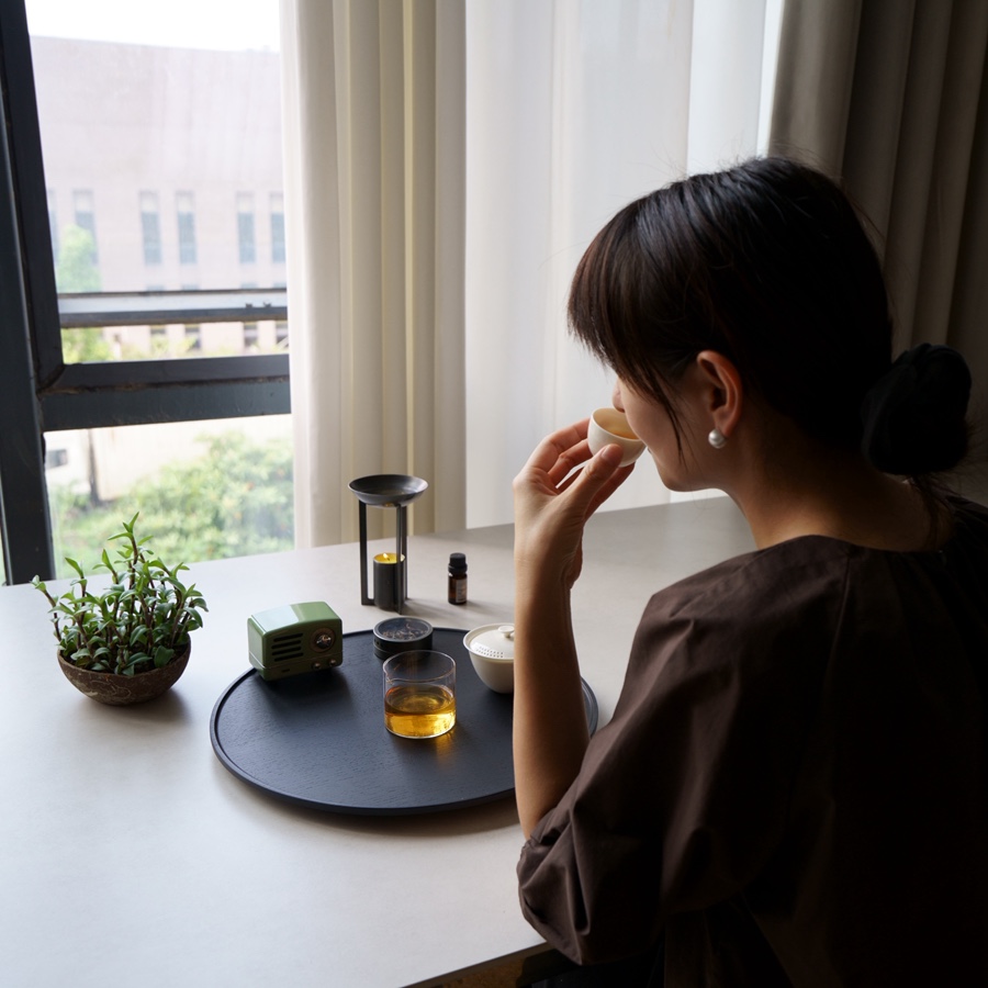 办公一角/喝出松弛感

好好喝茶，就是给忙碌生活最温柔的缓冲



 #特斯拉车主日记  #喝茶 