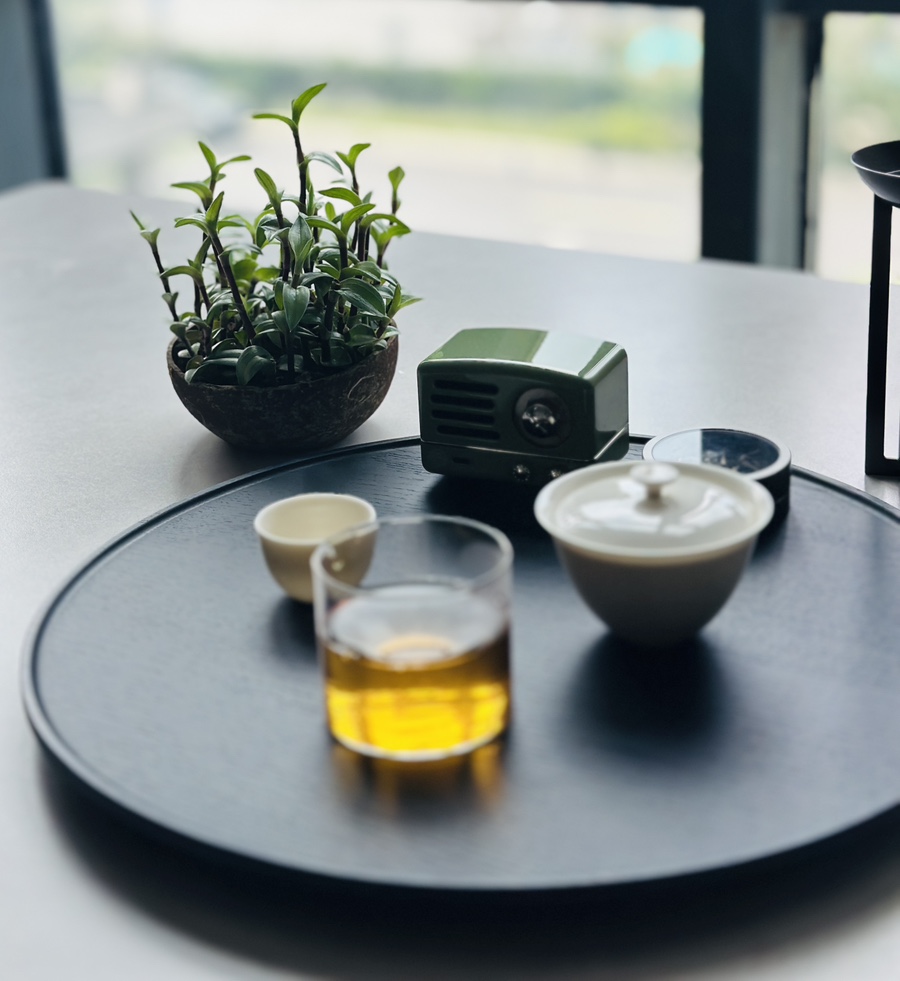 办公一角/喝出松弛感

好好喝茶，就是给忙碌生活最温柔的缓冲



 #特斯拉车主日记  #喝茶