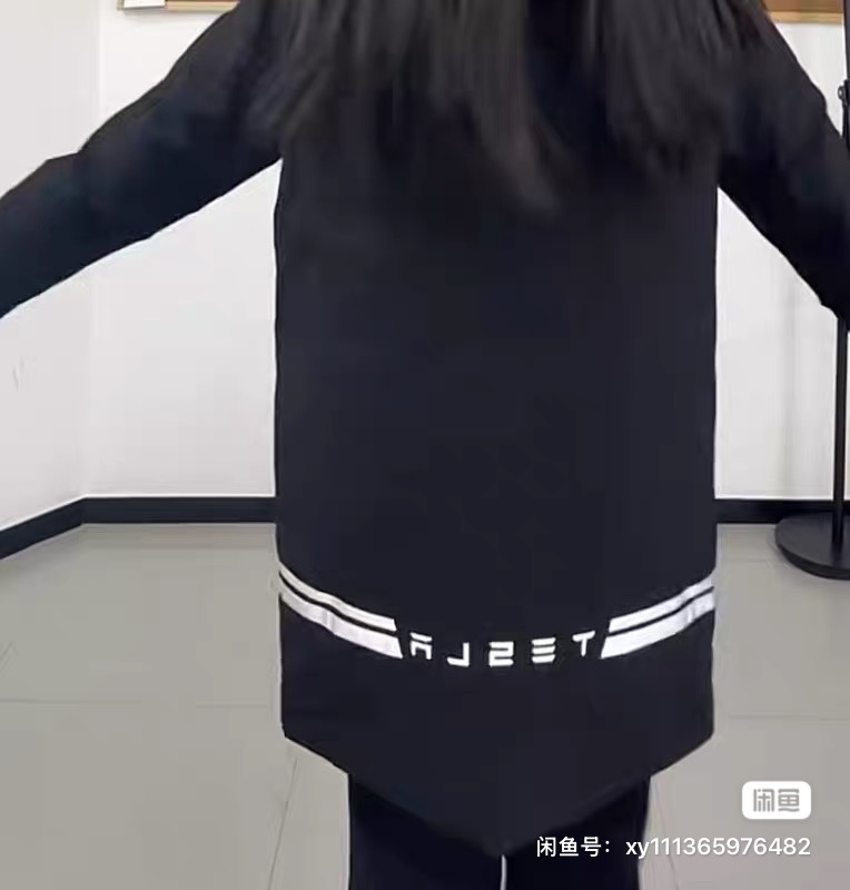 想要这件羽绒外套
