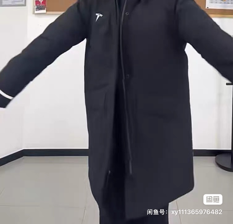 想要这件羽绒外套
