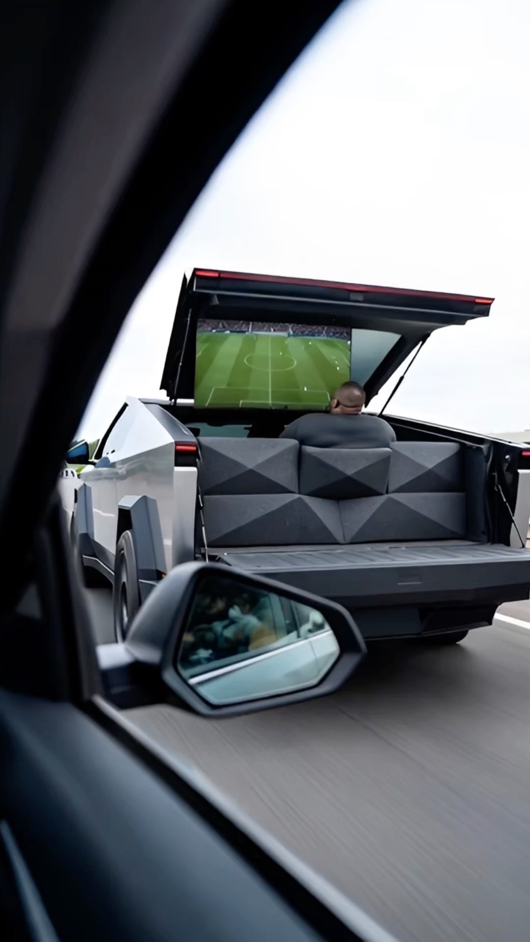 Cybertruck 移动客厅  #TEYOUAI 