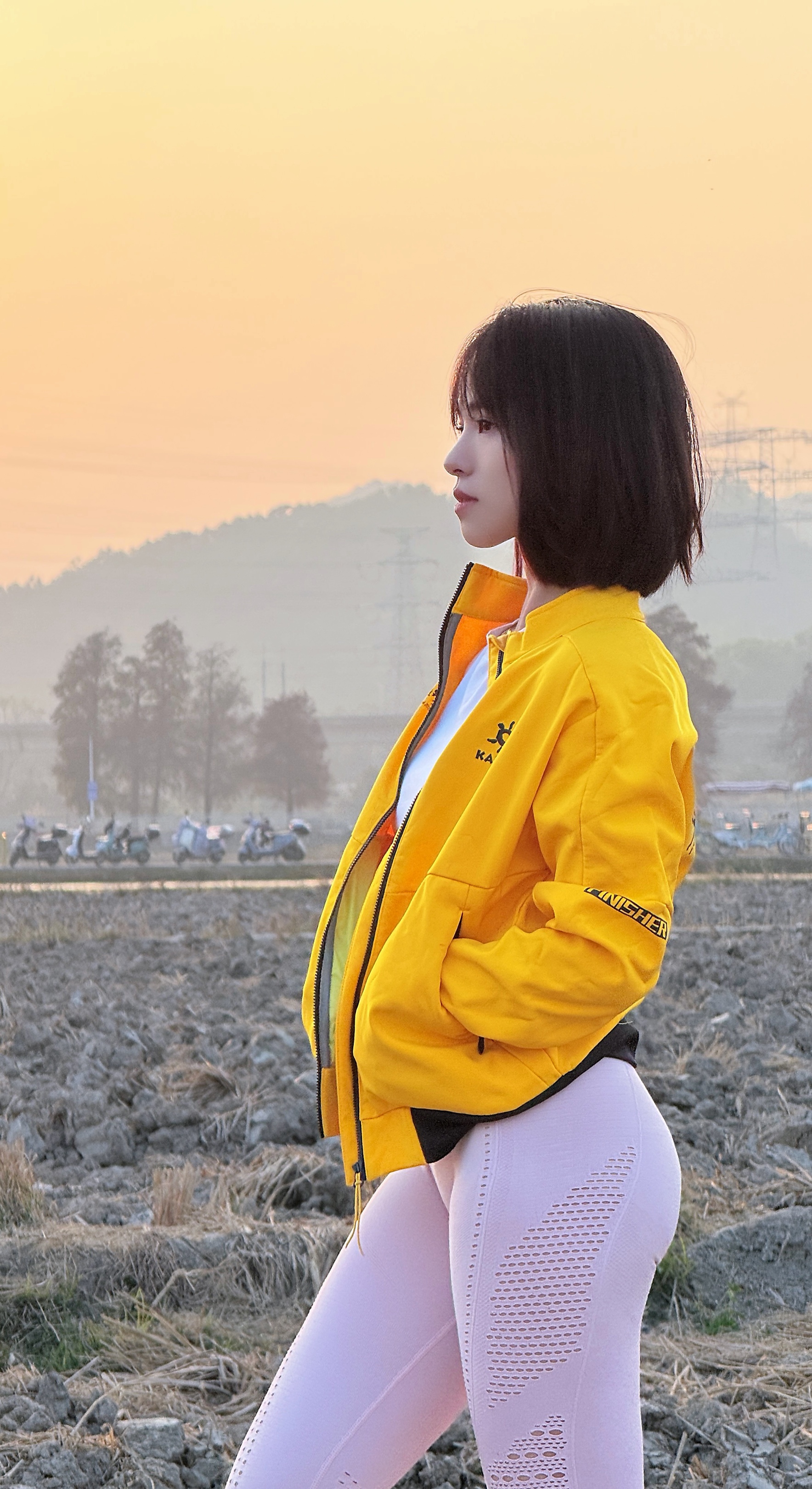 喜欢哥就直说 显得你很有品味