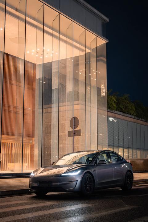 我的车很简单 我的生活也是 #特斯拉#model3performance
