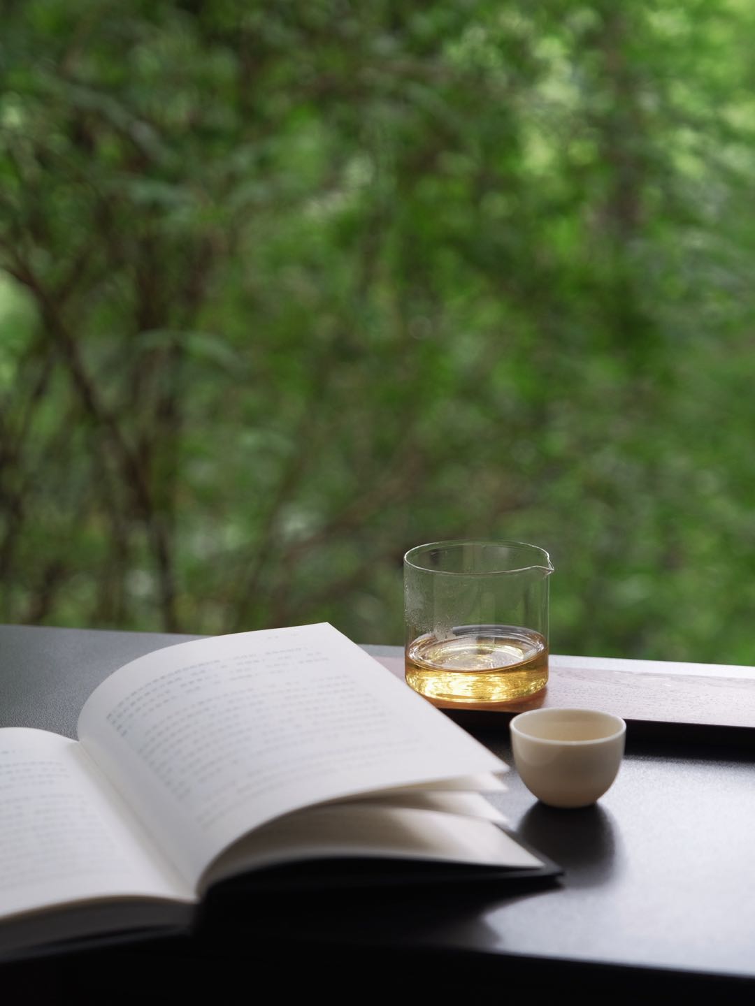 特斯拉与相行 后备箱的风景
也是我的移动茶室


#是我的梦中情车 #特斯拉周边好物 #喝茶 #后备箱里满满的爱