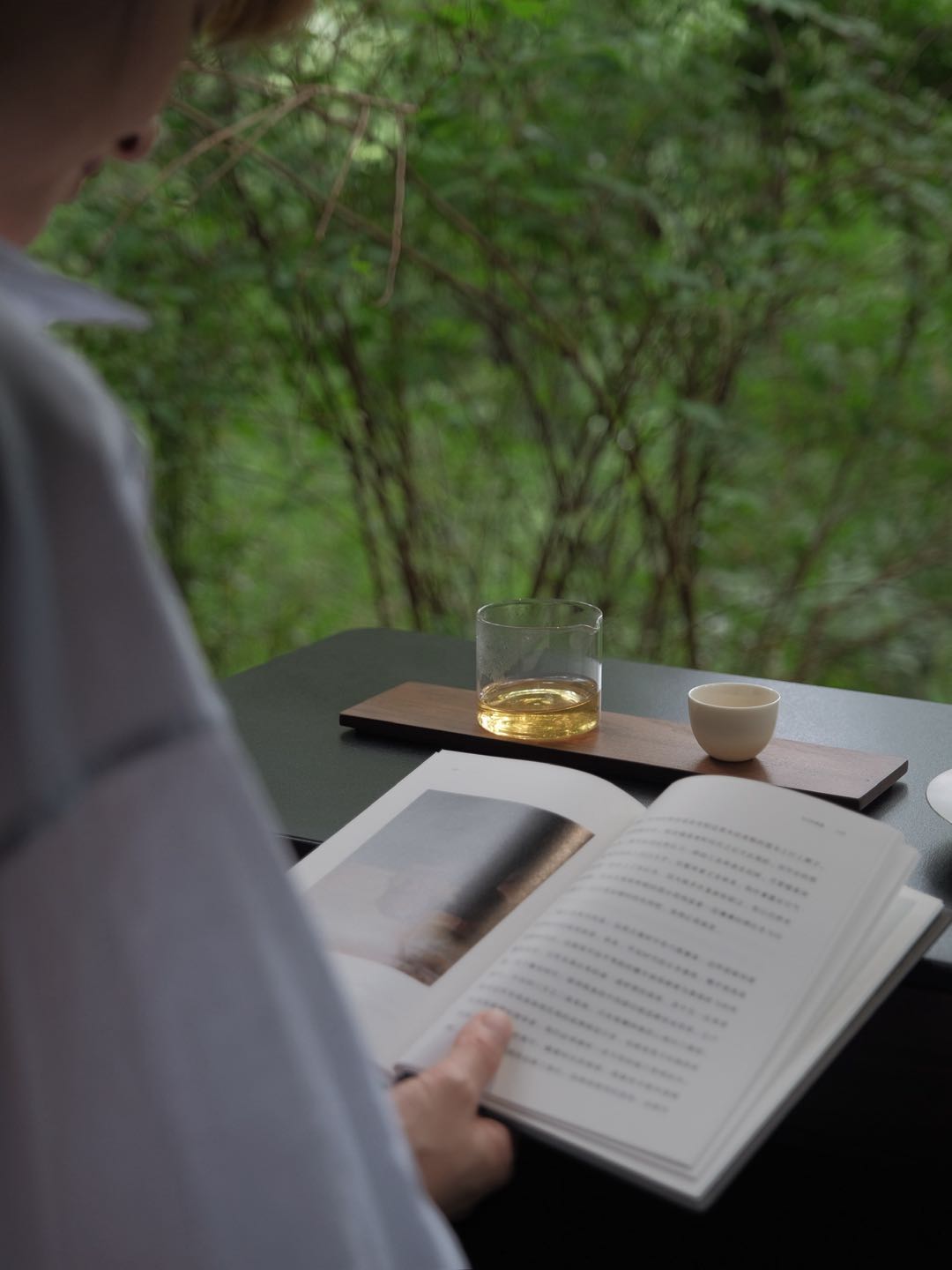 特斯拉与相行 后备箱的风景
也是我的移动茶室


#是我的梦中情车 #特斯拉周边好物 #喝茶 #后备箱里满满的爱