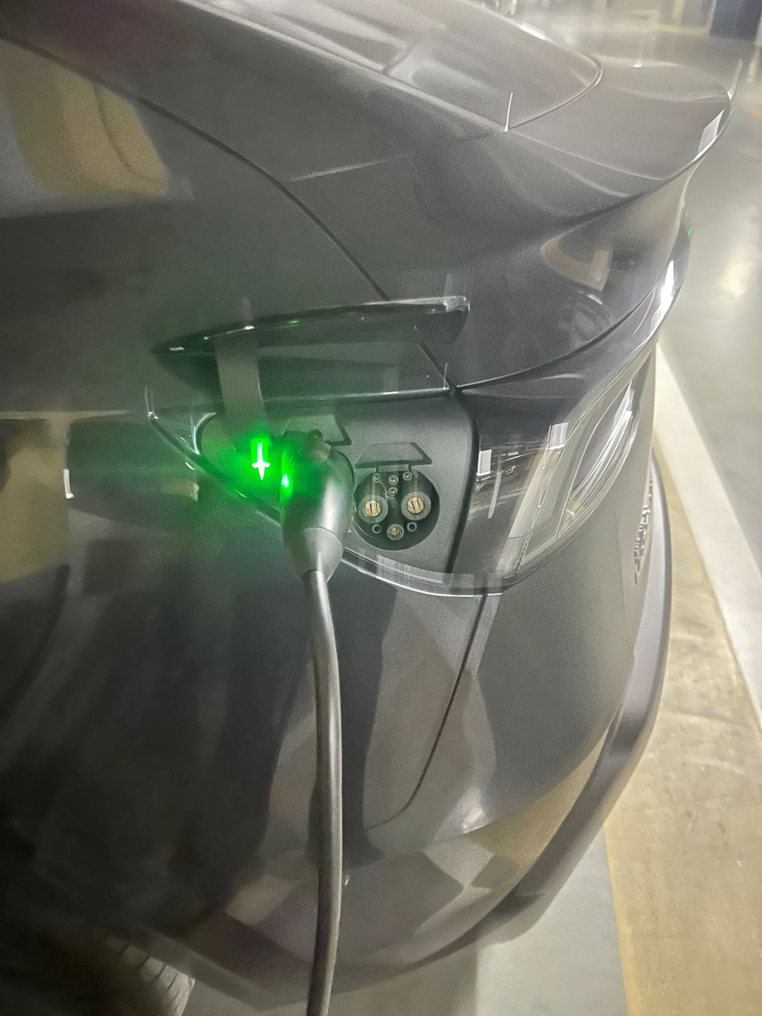 赛博充电桩。漂亮