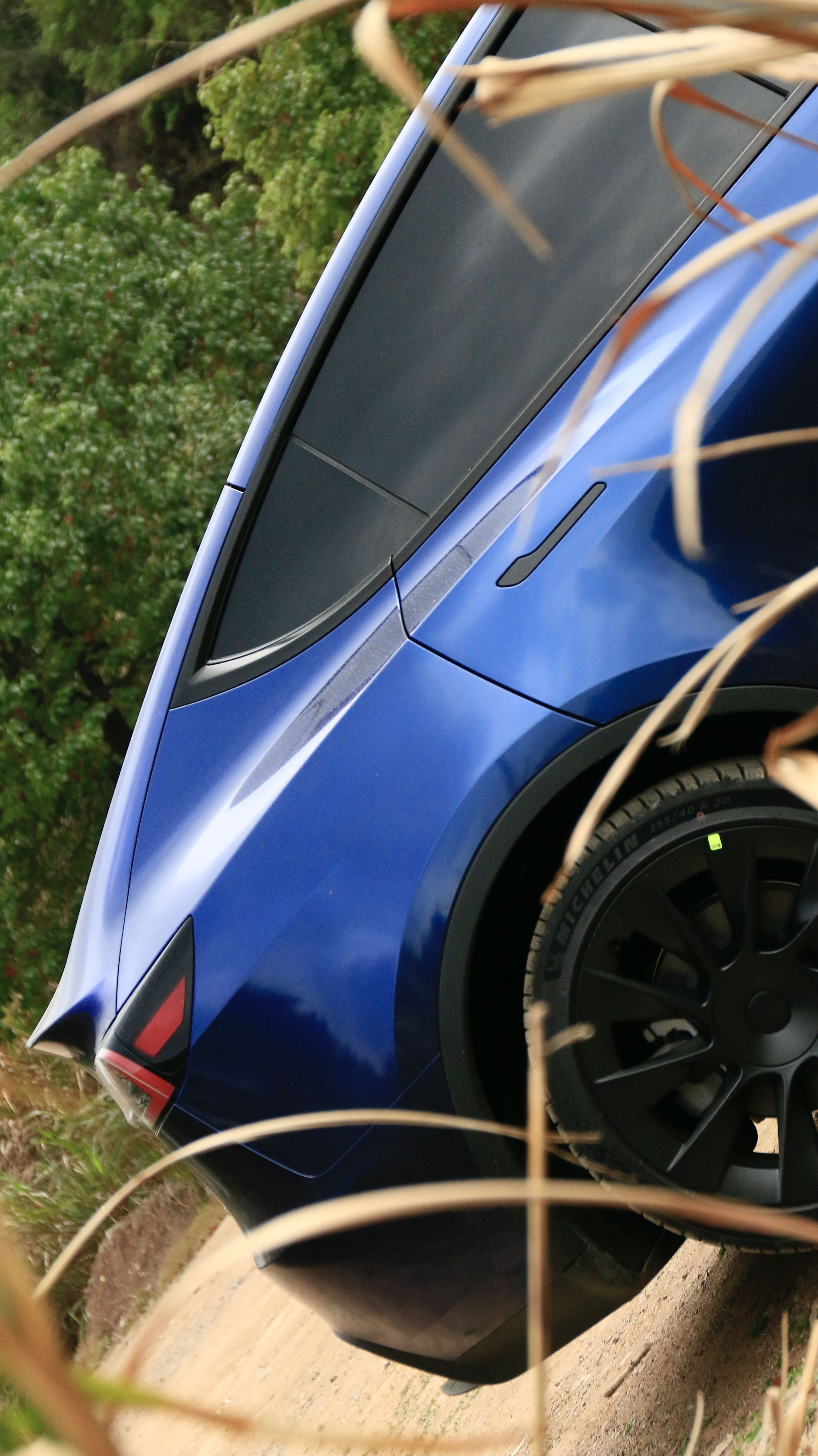 组建了一个杭州特斯拉纯净车主群
拒绝特斯拉周边广告，是一个各行各业的纯车主群，大家彼此交流，组织出行。旅游露营，摄影拍照，运动网球。欣赏日出日落。
欢迎杭州的特斯拉朋友进入：浙A
希望遇到的你层次高一