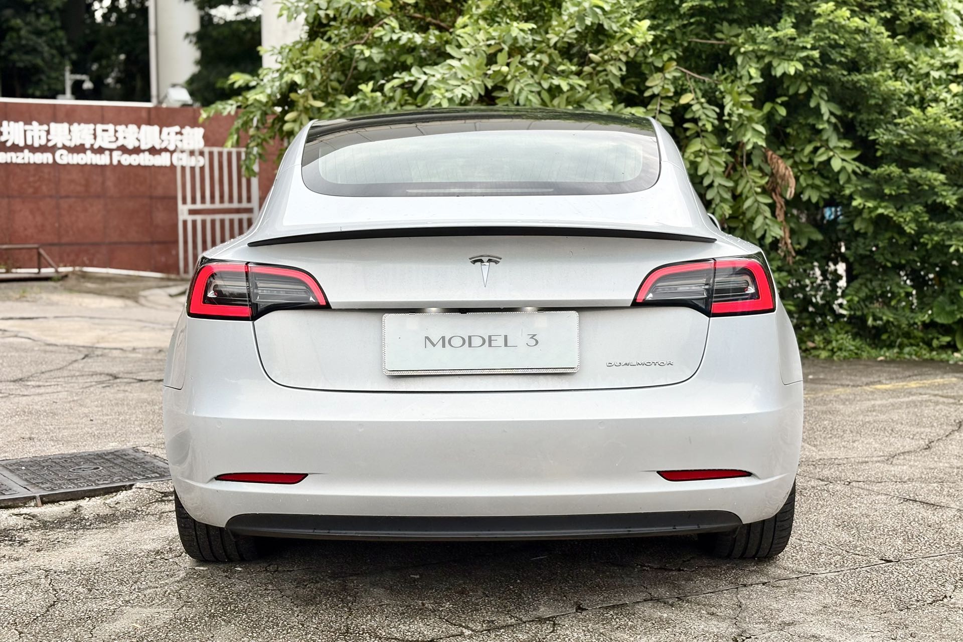 19款model3P版，国内第一代进口3P，十万公里里程依然可以轻松实现续航430