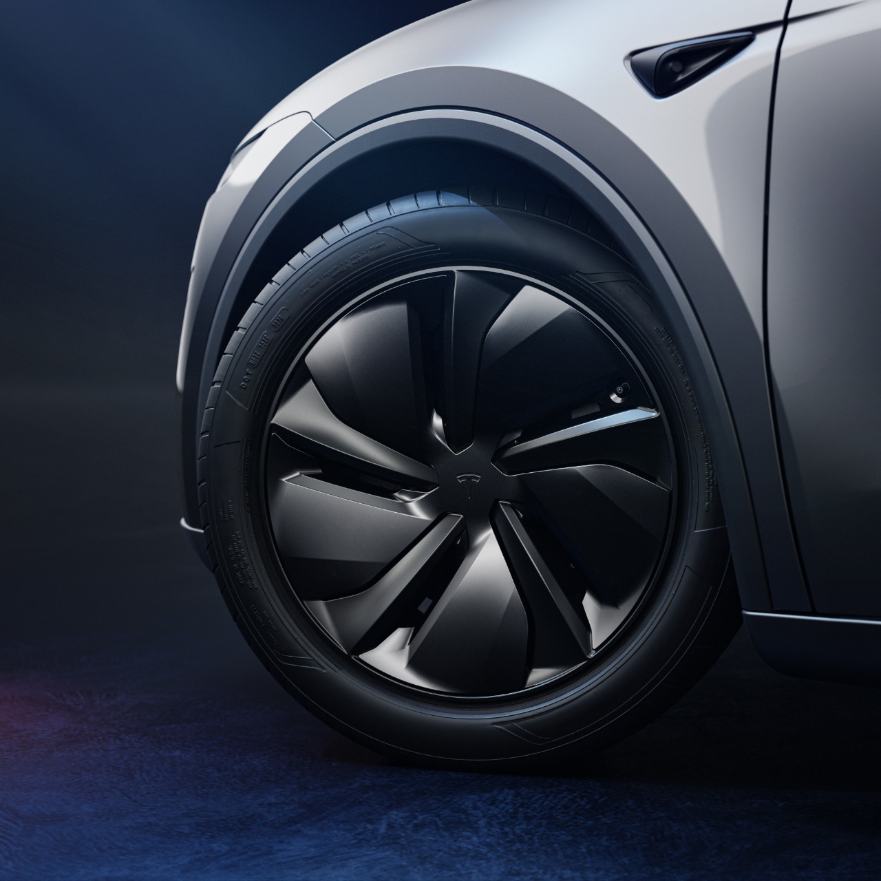 Model 3/Y的轮毂怎么选更合适？🤔 ✅如果你是注重舒适与续航的日常通勤党
选Model 3的18寸和焕新Model Y的19寸轮毂！
	
胎壁较厚，更好过滤细小颠簸
配合低风阻轮毂罩，车辆续航里程更长
驾驶起来更安静、更舒适🎉
	
✅如果你是追求运动和操控的性能玩家
选Model 3的19寸和焕新Model Y的20寸轮毂！
	
胎壁更薄，转弯或急加速时反应更灵敏
路感清晰，车辆有更好动态表现🛣️
	
轮毂没有对错好坏🛞适合自己的才最重要
你钟爱哪款轮毂？[偷笑R]
	
﻿#成为特斯拉车主的第一天﻿ ﻿#换车就换特斯拉﻿ ﻿#焕新ModelY到底有多好开﻿ ﻿#特别心动的车﻿ ﻿#把Y开回家﻿ ﻿#赛道基因性能王者﻿ @特斯拉