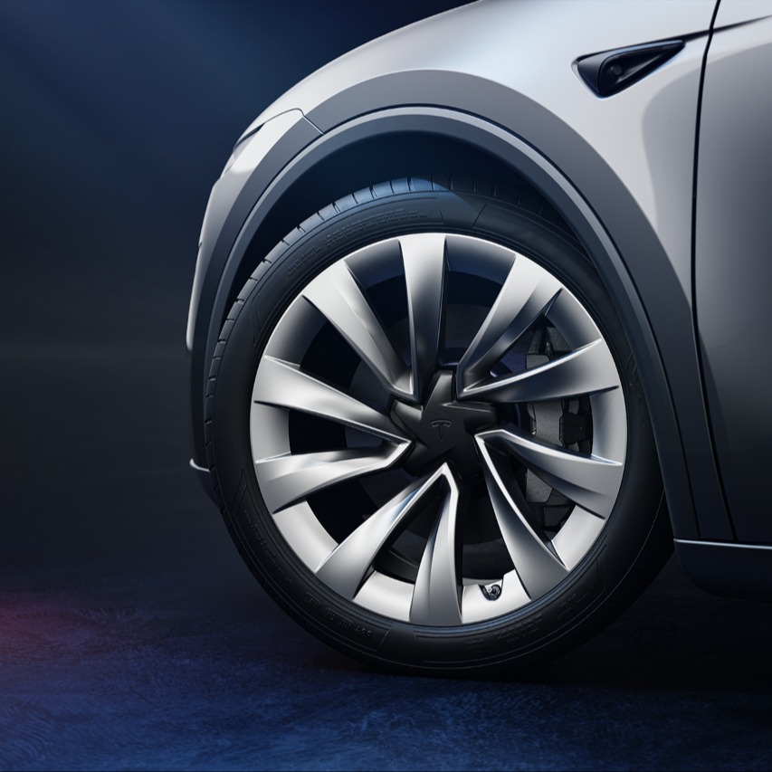 Model 3/Y的轮毂怎么选更合适？🤔 ✅如果你是注重舒适与续航的日常通勤党
选Model 3的18寸和焕新Model Y的19寸轮毂！
	
胎壁较厚，更好过滤细小颠簸
配合低风阻轮毂罩，车辆续航里程更长
驾驶起来更安静、更舒适🎉
	
✅如果你是追求运动和操控的性能玩家
选Model 3的19寸和焕新Model Y的20寸轮毂！
	
胎壁更薄，转弯或急加速时反应更灵敏
路感清晰，车辆有更好动态表现🛣️
	
轮毂没有对错好坏🛞适合自己的才最重要
你钟爱哪款轮毂？[偷笑R]
	
﻿#成为特斯拉车主的第一天﻿ ﻿#换车就换特斯拉﻿ ﻿#焕新ModelY到底有多好开﻿ ﻿#特别心动的车﻿ ﻿#把Y开回家﻿ ﻿#赛道基因性能王者﻿ @特斯拉