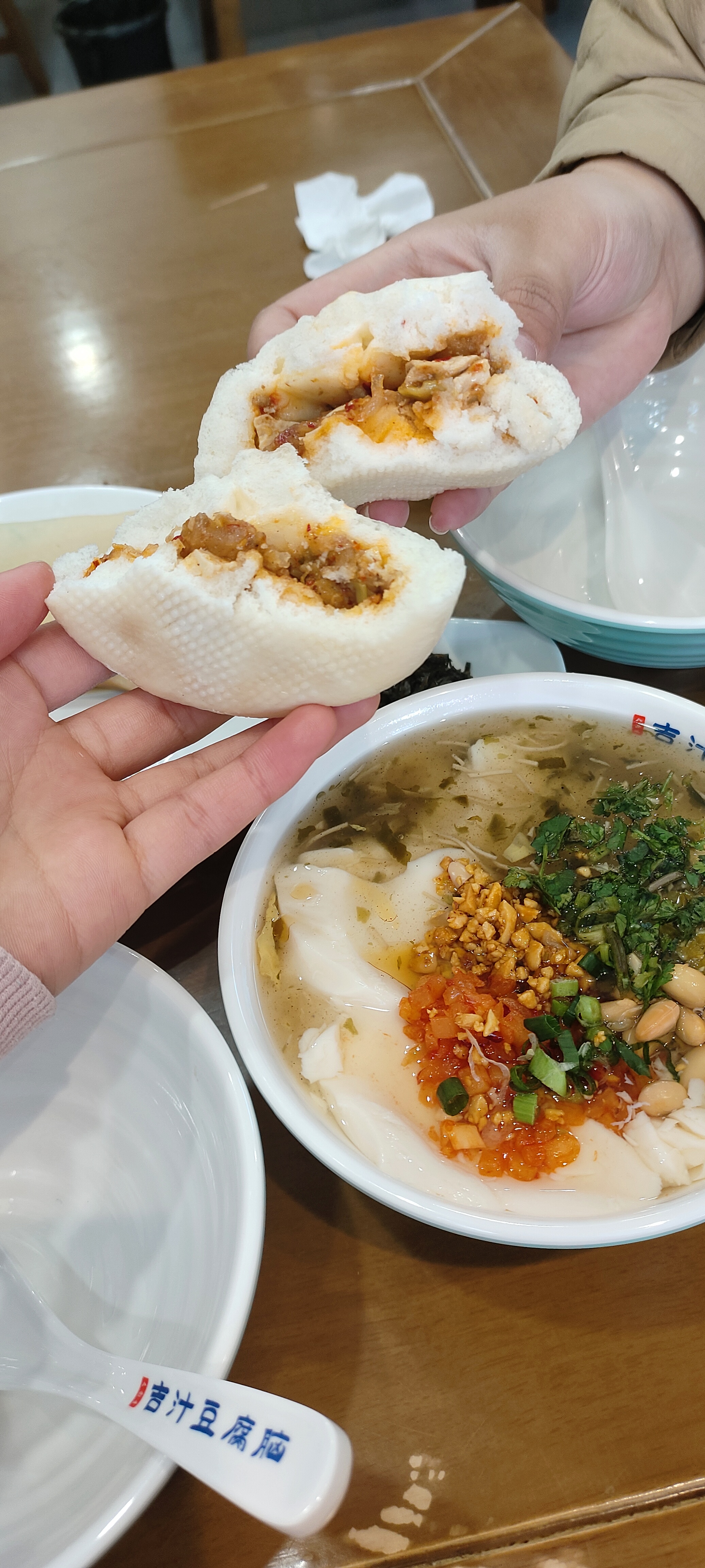 寿县一日游~ 步行两万步，吃吃喝喝一整天，不要太快乐~#寺庙旅行 #出游大学生 #游玩的一天 @呜呼呼