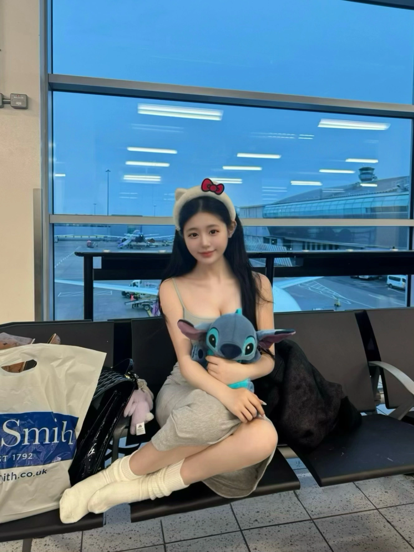 🐱 假装有新的照片～#不是今天拍的 #不会过期的 #没想法随便发 #很远很远的最近 #如果你也喜欢 #照片 #拍照 #拍照姿势 @不是鱼鱼是钰钰