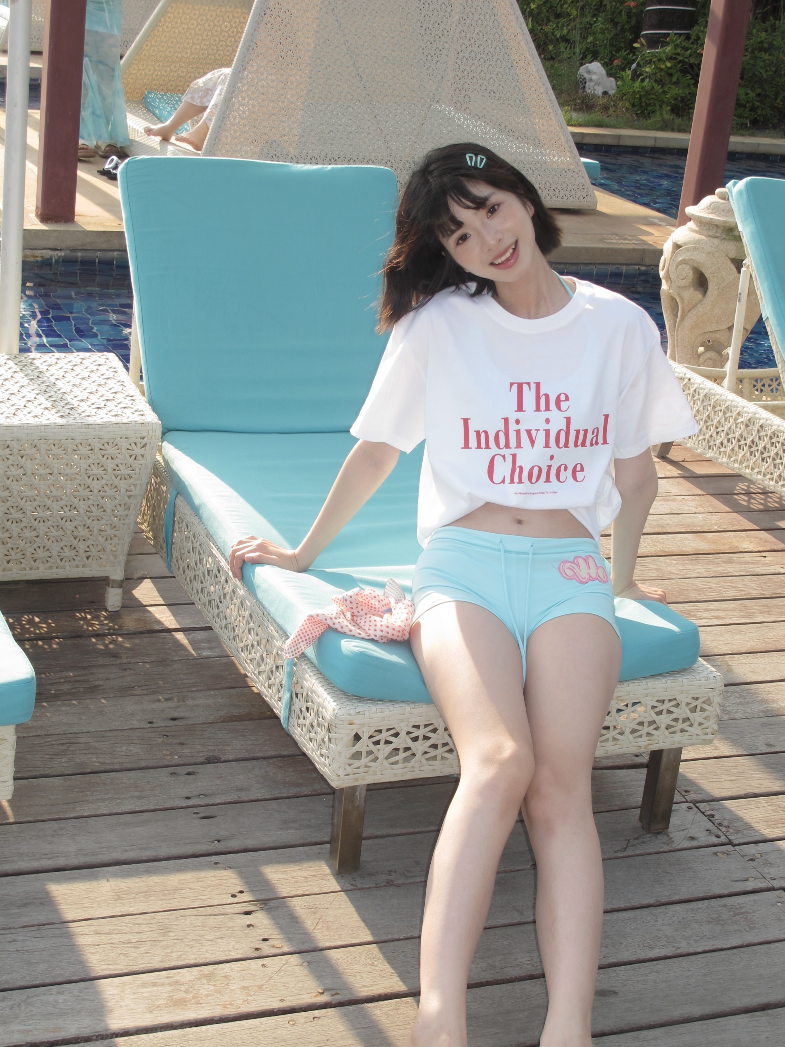 不在清迈🌴在三亚 喜欢好天气🥥
	
#日系 #短发 #来拍照了 #惬意海岛生活 #海边度假 #拍照姿势
#海边拍照 #松弛感 @春春