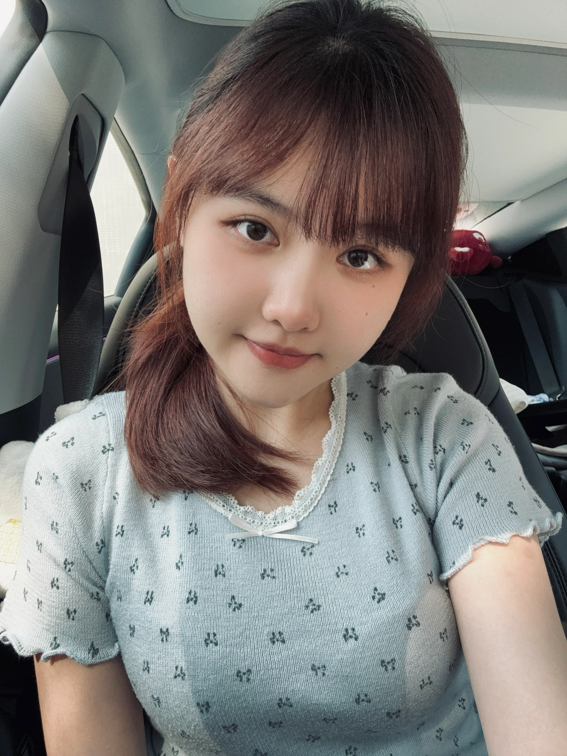 02年特斯拉女车主🚗｜周一Plog 大家好呀 翅翅又来打卡啦～
	
如果你赶不上凌晨五点的日出🌄
不妨看看傍晚六点的夕阳🌇
我的意思是
任何时间都不晚
#日落爱好者 #model3 #一人一件车载好物 #特别心动的车 #女孩子的车内饰 #开车当然要记录 #好好生活满电出发 @翅翅猛打方向盘