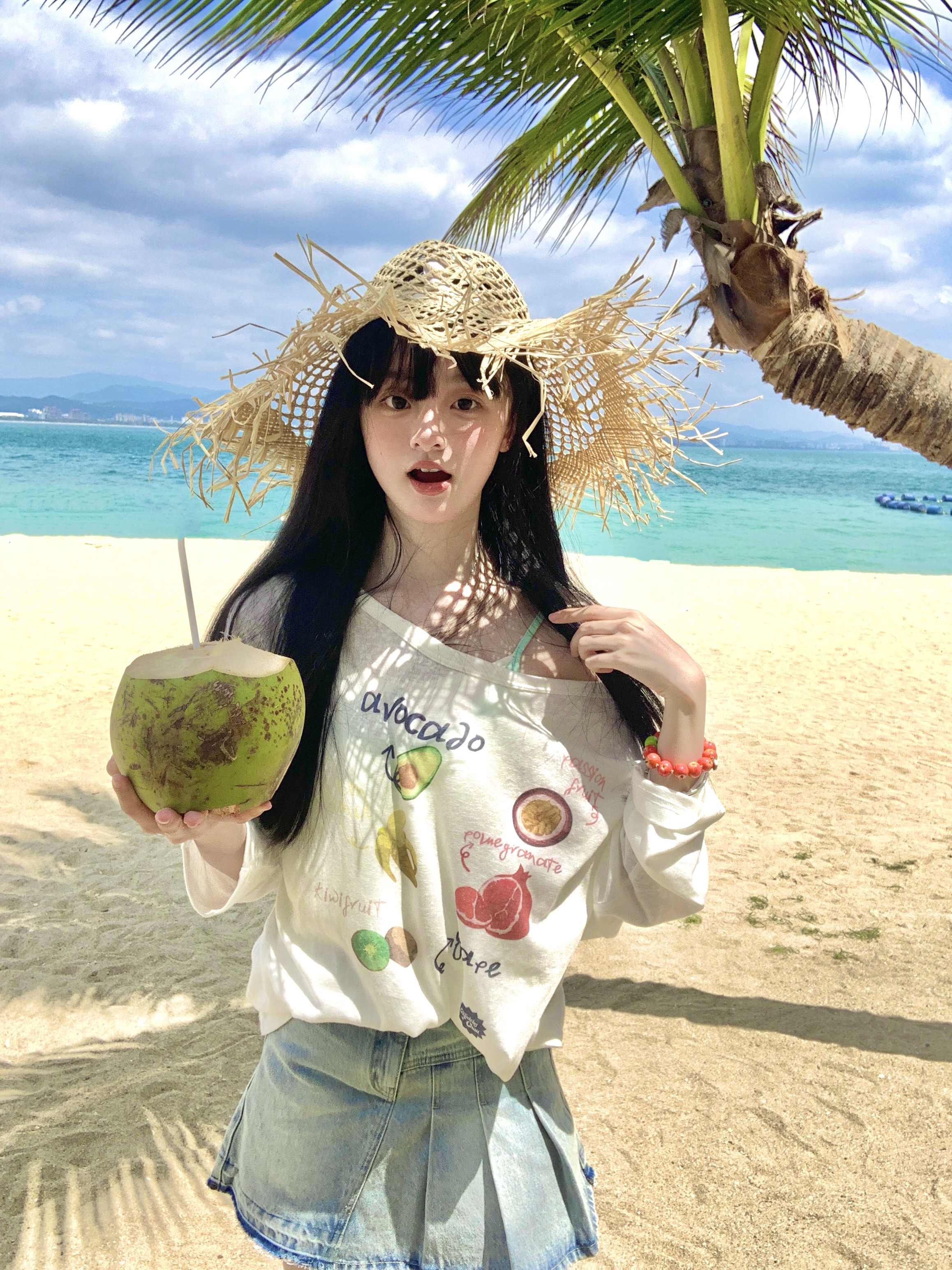 海岛日记｜.★̆̈𝗛𝗲𝗹𝗹𝗼𝗼𝗼𝗼 𓇼🌊 记录海📝🌊🏖️
#来拍照了 #氛围感拍照 #氛围感 #chuu @香菜公主