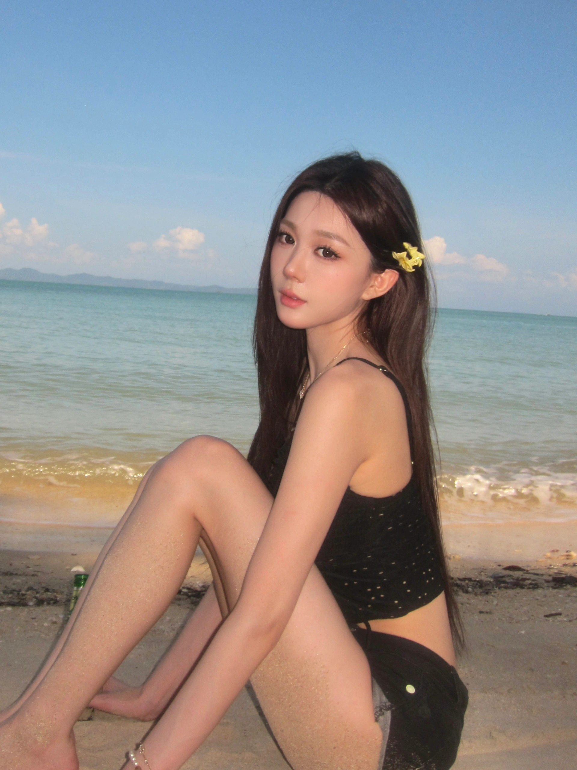 岛民日记🧃🌊🐚 亲爱的审核员:
海边正常穿搭 无不良暗示 不误判~ 😊
#来拍照了 #海边穿搭 #海边度假 #海边拍照 @一雯白