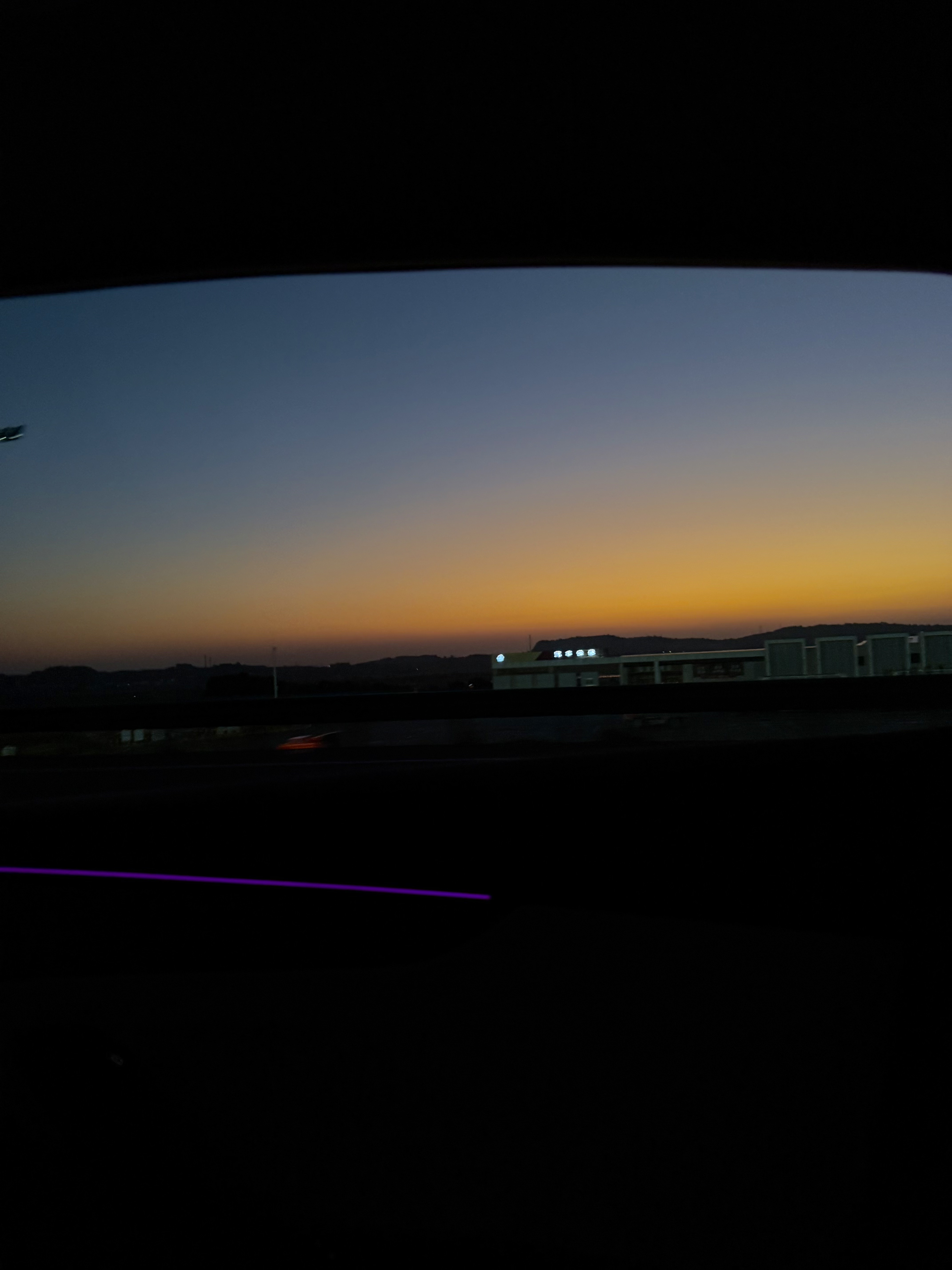 坚定选白内白外是正确的！ 不仅好开还漂亮 改变了我之前的观点
每次出门随手一拍都很好看
出片像呼吸一样简单 哈哈哈哈
#特斯拉 #tesla #modely #焕新版modely @该用户天天开心