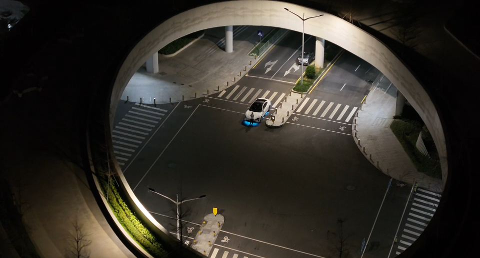 深圳拍车新打卡地！ 晚上没车 效果贼好 #拍车 #汽车摄影 #夜景 #深圳 #玩车 @Eic sl