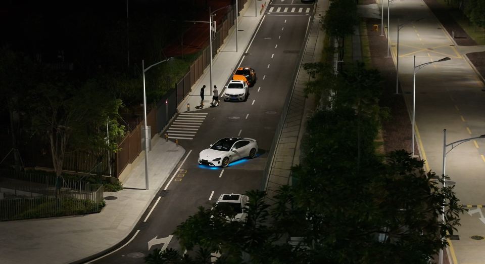 深圳拍车新打卡地！ 晚上没车 效果贼好 #拍车 #汽车摄影 #夜景 #深圳 #玩车 @Eic sl