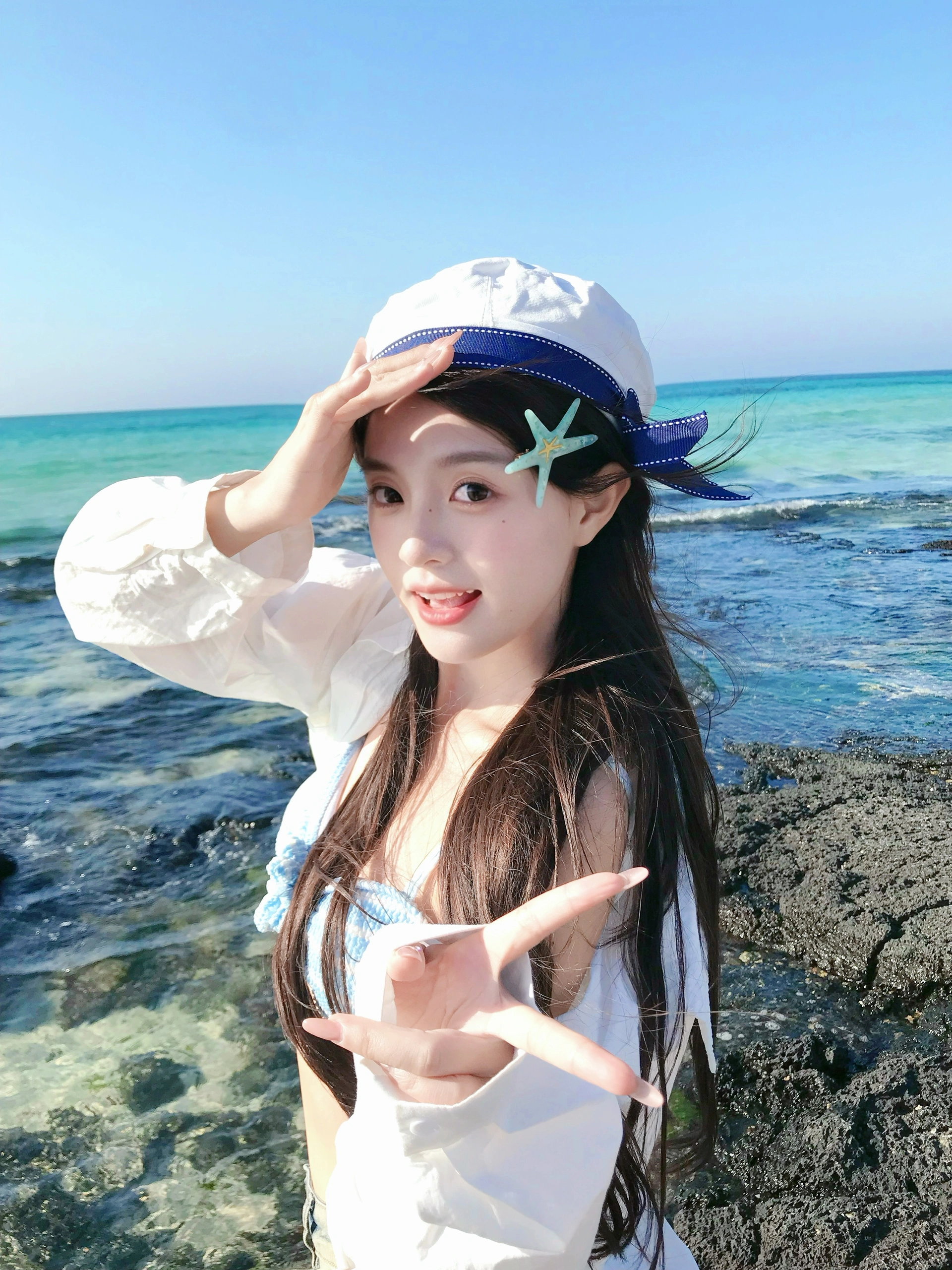 🐚𝘏𝘦𝘢 ~ 𝘑𝘦𝘫𝘶 又来济州岛的果冻海啦～
#我的日常 #拍照姿势 #济州岛 #济州岛拍照 #海边拍照姿势 @壮壮的小口袋里