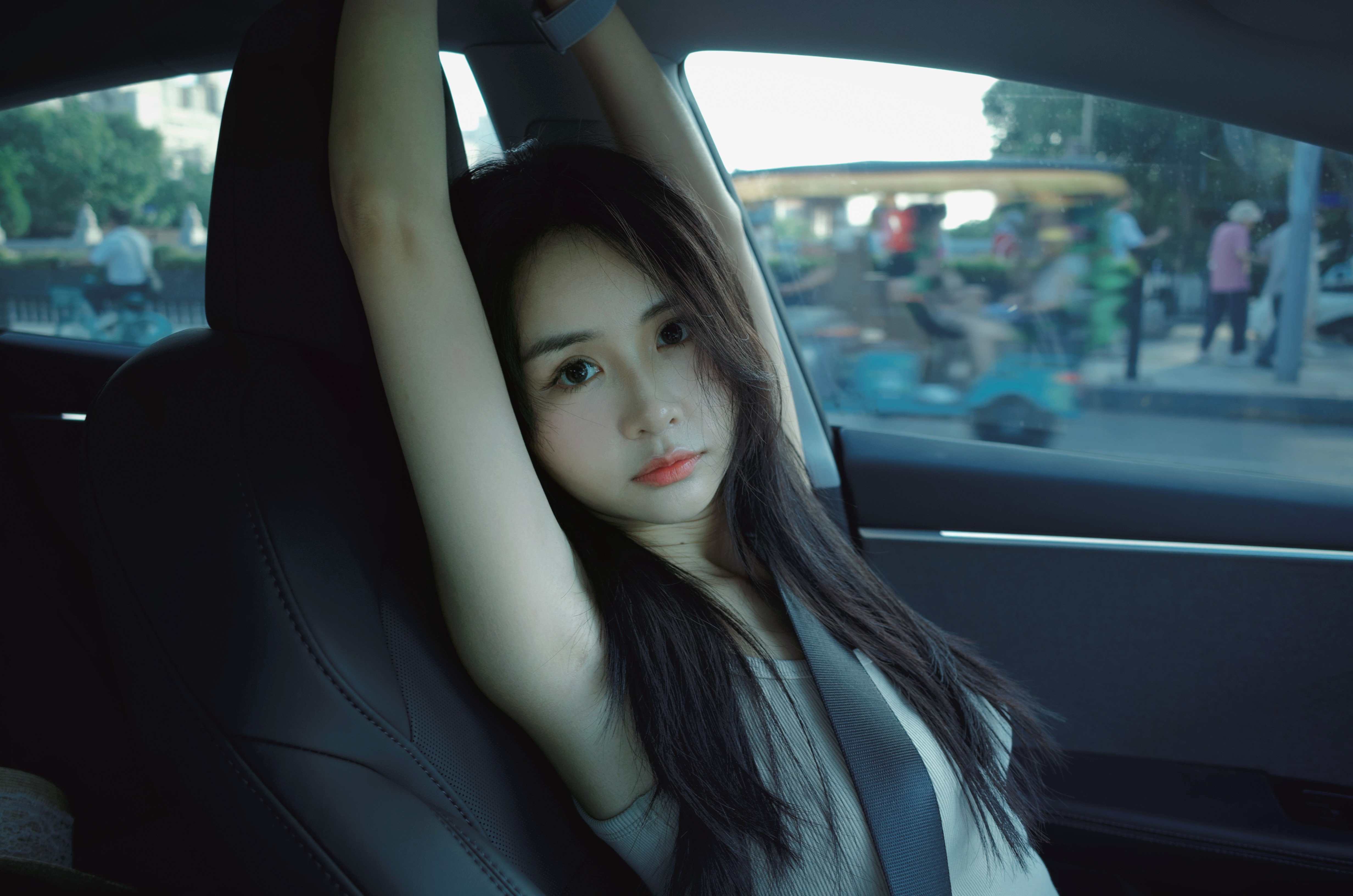 当你是特斯拉女车主，你就会得到这样的照片… #定格车内氛围感 #汽车拍摄 #model3  #特斯拉 #女车主 #氛围照 @XIZI