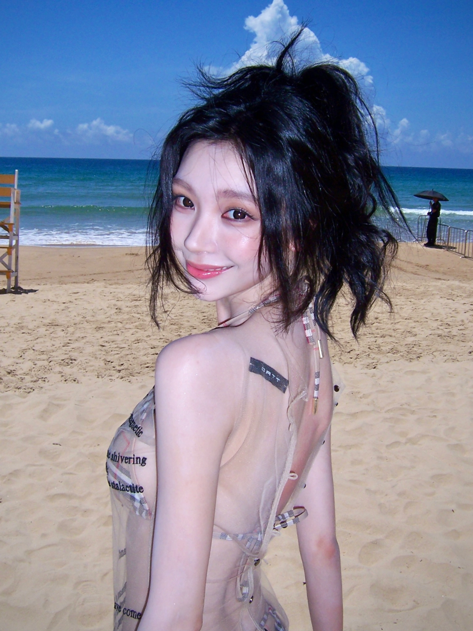 🐚 ˖⸂ ‎⟡ 👙𓂂 𓏻 🏊🏻⸝⸝⸝ ˣ 🥽 𝑻𝒉𝒆 𝒔𝒆𝒂~~~
回到快乐老家🌴
我的海岛假日✌️
	
@Rocco刘冲
#VogueVacation
#VOGUE海边假