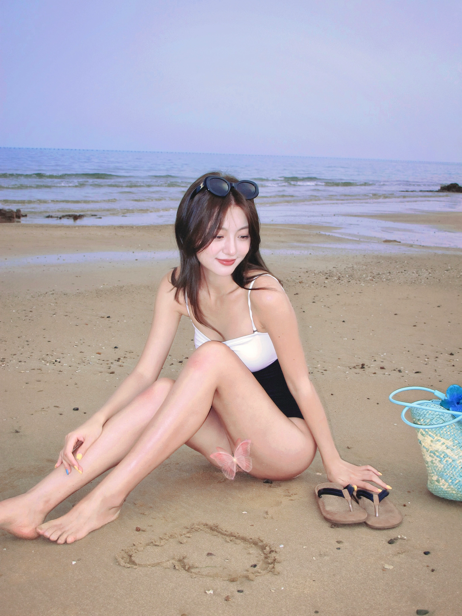 小麦色精灵🧚 回北方真舒服
越来越喜欢我的小麦色了
#来拍照了 #美是一种感觉 #好喜欢我的肤色 #我的美独一份 #小红书春日特派员 #海滩 #海边拍照 @暴躁妹妹