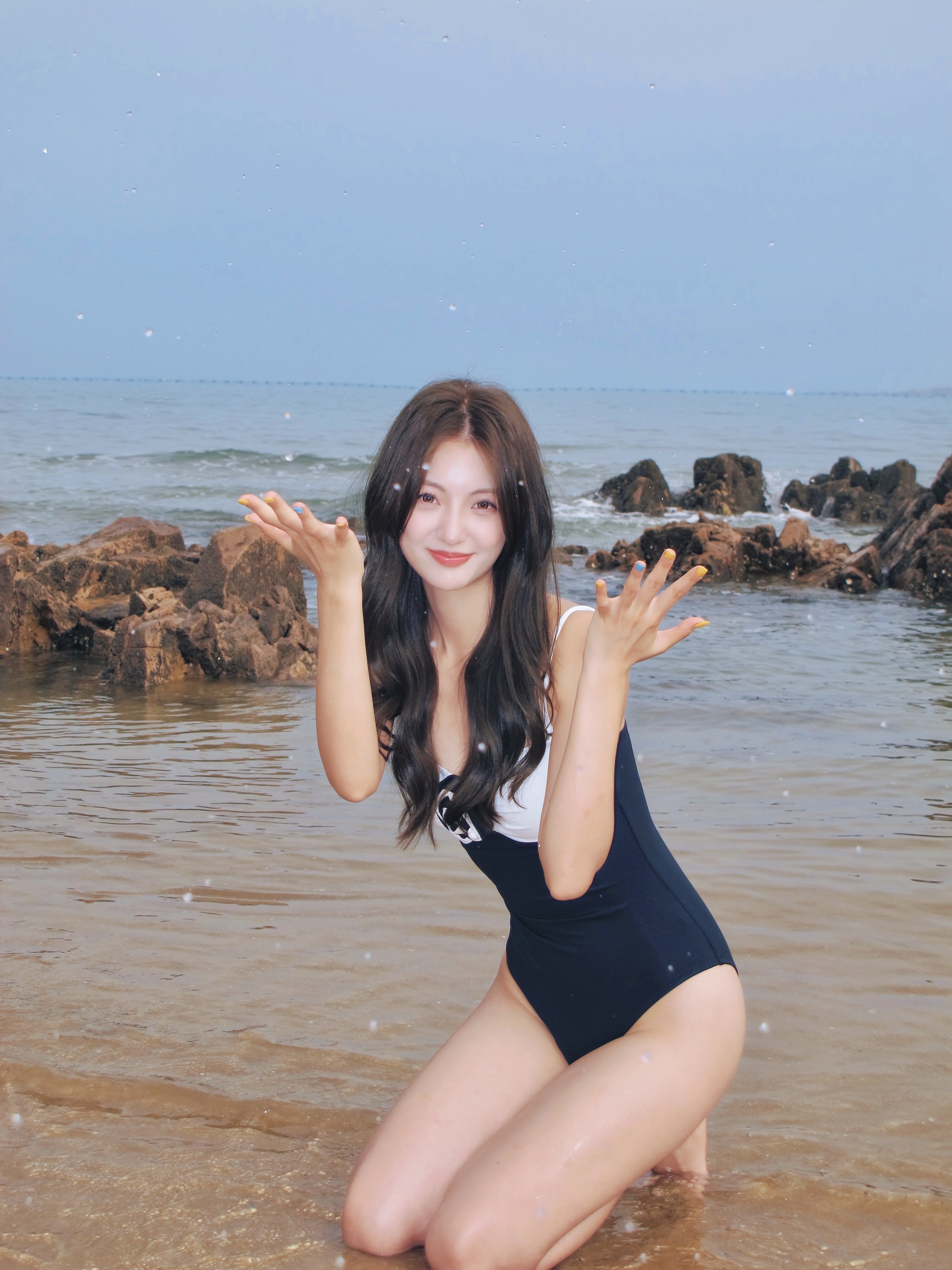 小麦色精灵🧚 回北方真舒服
越来越喜欢我的小麦色了
#来拍照了 #美是一种感觉 #好喜欢我的肤色 #我的美独一份 #小红书春日特派员 #海滩 #海边拍照 @暴躁妹妹