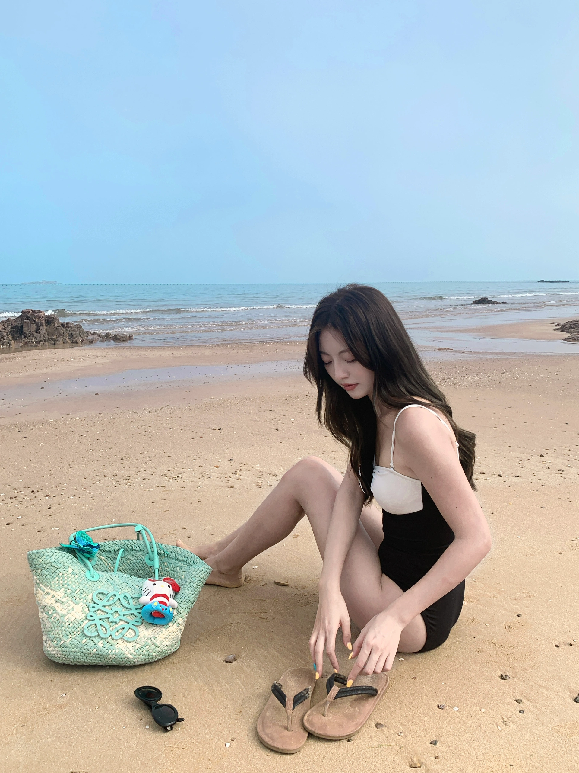 小麦色精灵🧚 回北方真舒服
越来越喜欢我的小麦色了
#来拍照了 #美是一种感觉 #好喜欢我的肤色 #我的美独一份 #小红书春日特派员 #海滩 #海边拍照 @暴躁妹妹