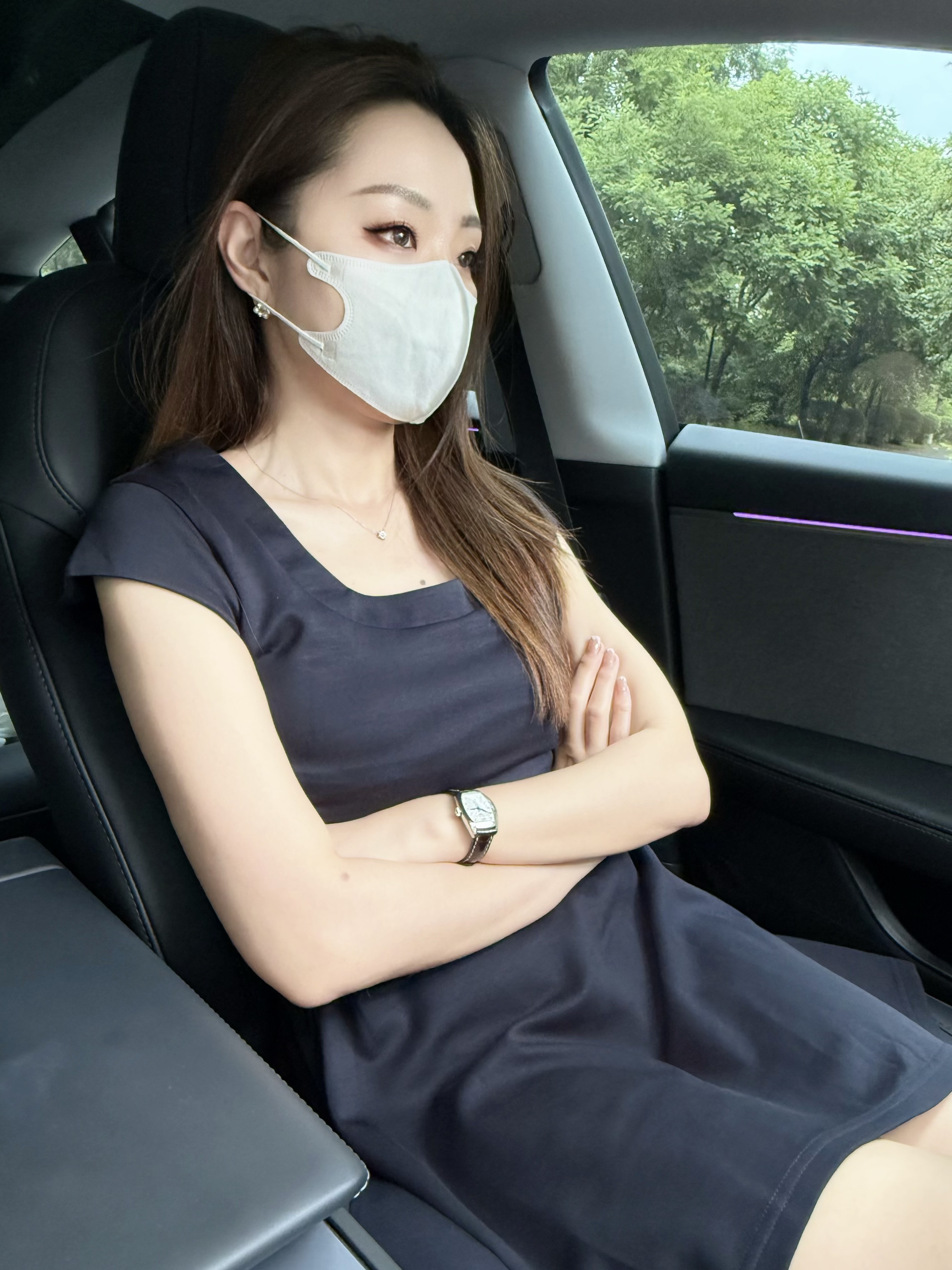 特斯拉｜运动是快乐的催化剂！ #今天开车穿什么 #特斯拉焕新3 #随时随地充满女子力 #运动的快乐没有门槛 #运动是治愈生活的良药 #运动女孩 #女生运动起来有多酷 #体制内穿搭 #通勤穿搭 @hw9994