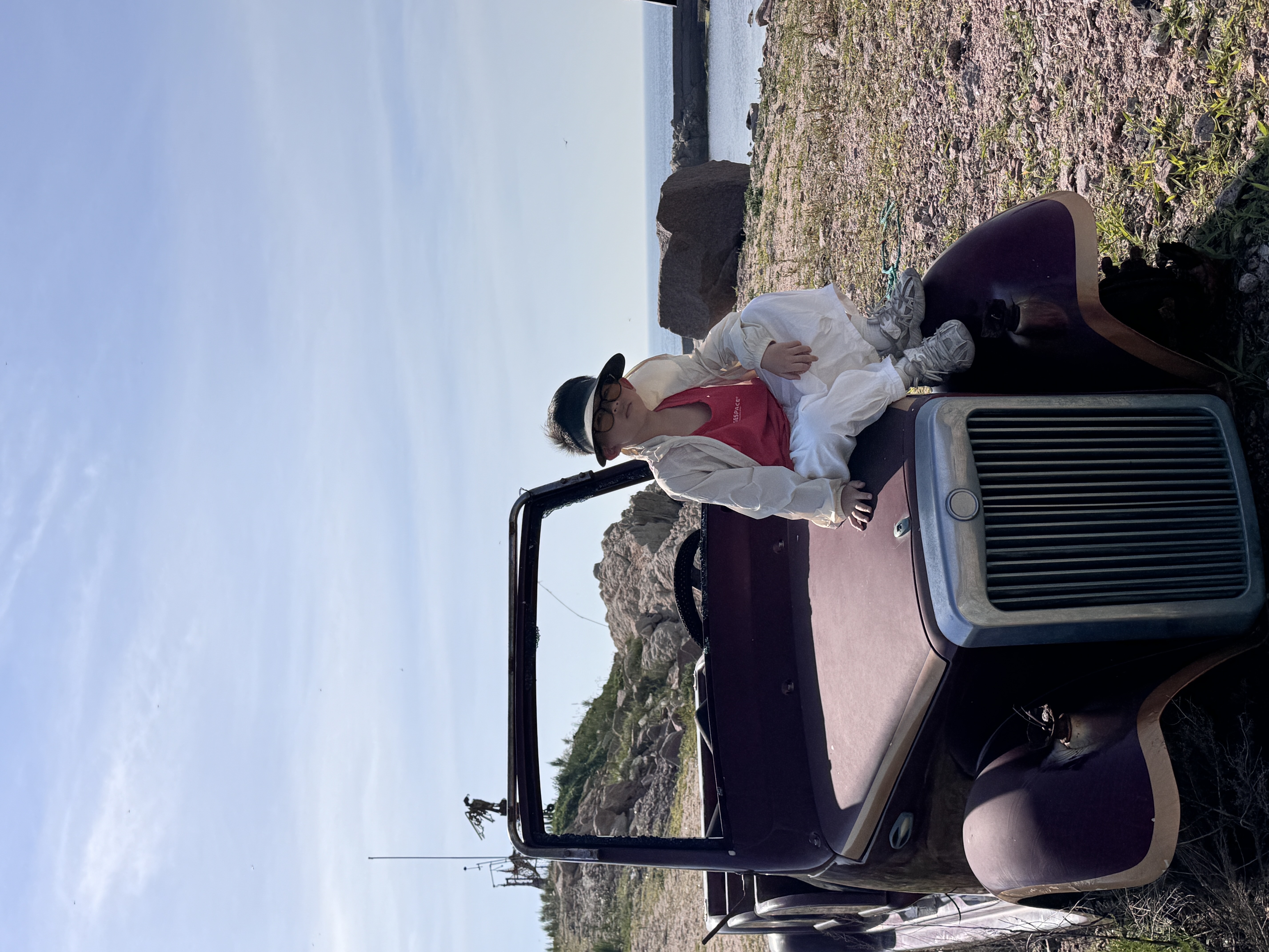 特斯拉女车主｜生活是自己的  每天都是自由 威海站📍WEI HAI• BLUEWAYS.
	
因为抖音的一个视频———搁浅的布鲁维斯号
拉上我的旅游搭子说走就走
日升月落 总有黎明⛴
#记录吧就现在 #生活在别处自由在路上 #或许自由更甚一筹 #出发永远比向往更有意义 #多看大自然少与人纠缠 #浪漫生活的记录者 #好好生活满电出发 #威海 #这世界的一切都在吸引我 #少与人纠缠多看大自然 @何子