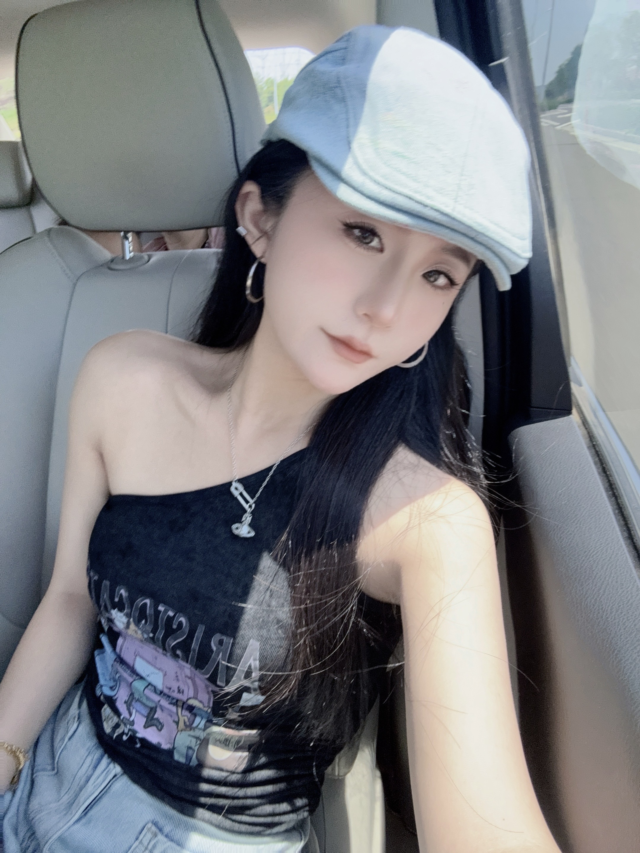 特斯拉女车主｜生活是自己的  每天都是自由 威海站📍WEI HAI• BLUEWAYS.
	
因为抖音的一个视频———搁浅的布鲁维斯号
拉上我的旅游搭子说走就走
日升月落 总有黎明⛴
#记录吧就现在 #生活在别处自由在路上 #或许自由更甚一筹 #出发永远比向往更有意义 #多看大自然少与人纠缠 #浪漫生活的记录者 #好好生活满电出发 #威海 #这世界的一切都在吸引我 #少与人纠缠多看大自然 @何子