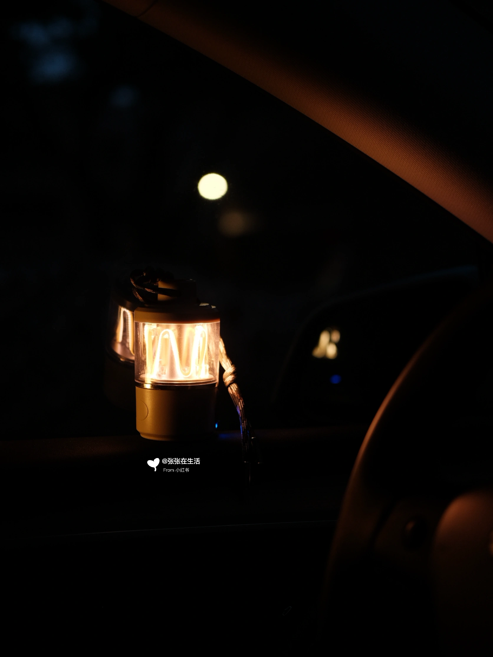 🤍TESLA｜黑夜里的光🌟 #特斯拉
#特斯拉女车主
#plog #黑夜里的光
#车内拍照 #富士直出
#特斯拉modely
#浪漫生活的记录者
#汽车博主 #氛围感 @张张在生活