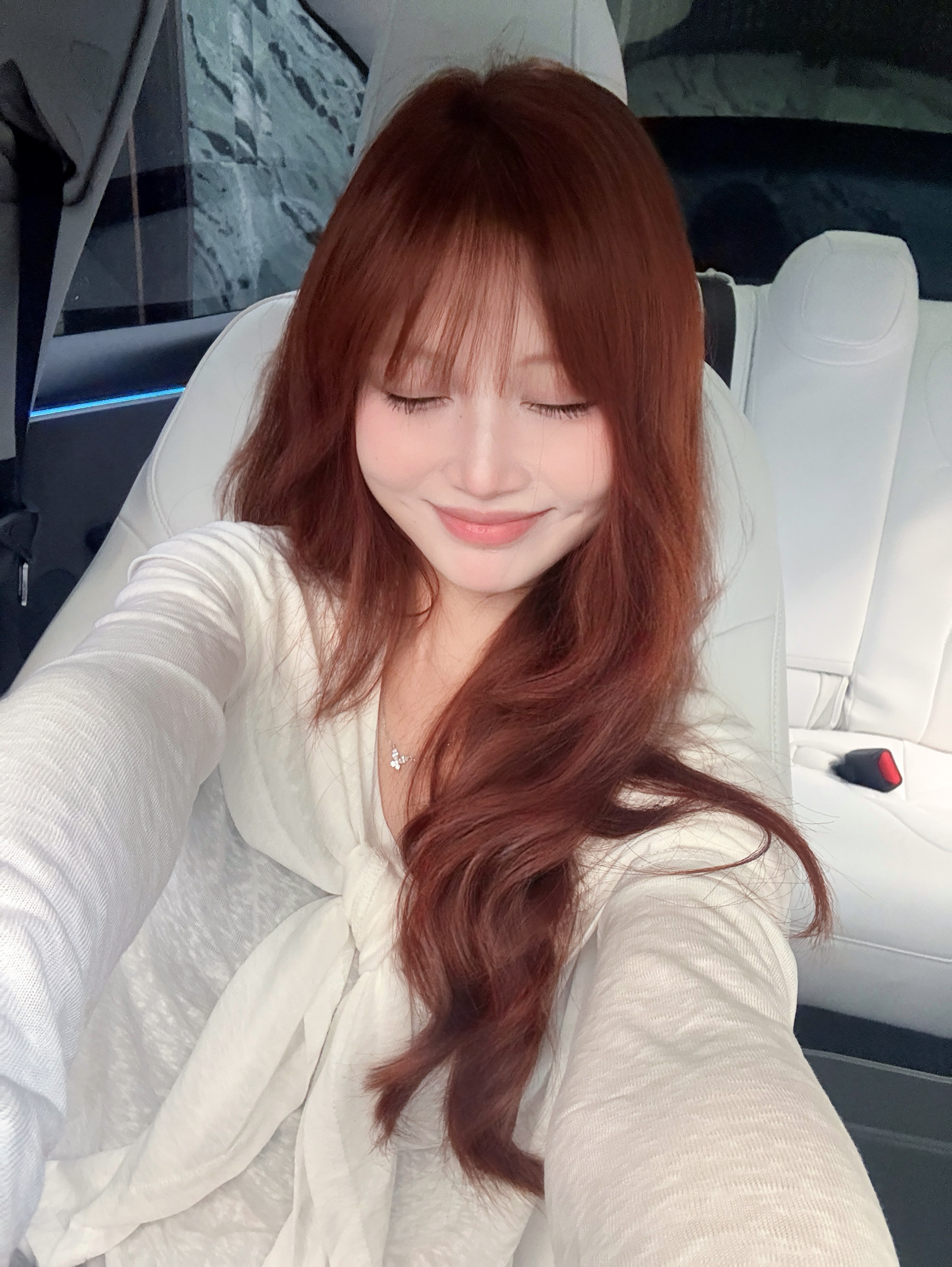 焕新3改了白内后拍照太好看了吧！😍 谁说特斯拉内饰是“毛坯房”？焕新3安排白色全包坐垫后彻底逆袭！皮质软乎乎的，和车身呼应超和谐，视觉上空间都大了。#特斯拉 #特斯拉座椅套 #特斯拉车主 #汽车内饰 #定格车内氛围感 #女生车内饰 #焕新3 #特斯拉内饰改装 #焕新3改装 @Telala