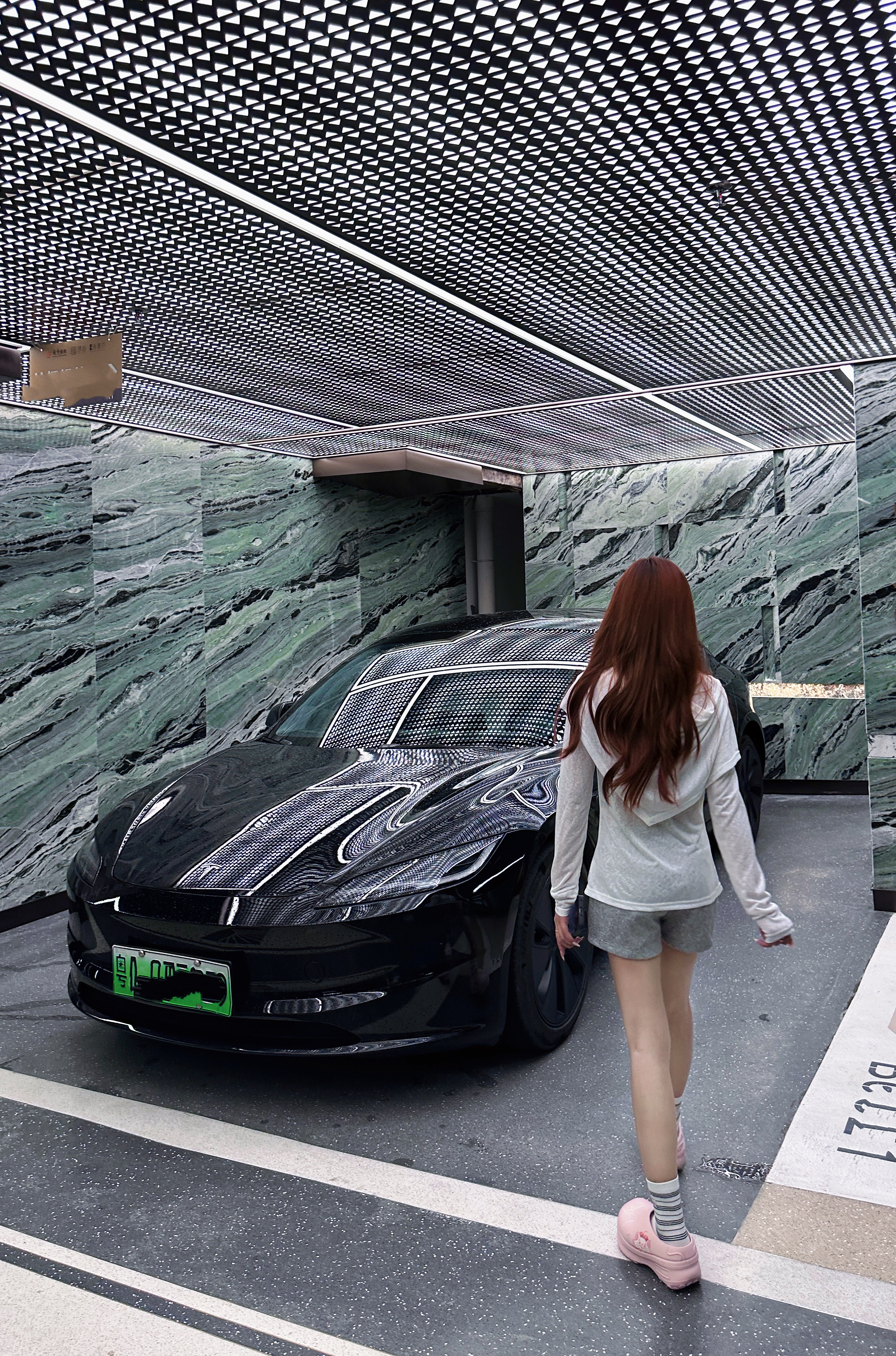 焕新3改了白内后拍照太好看了吧！😍 谁说特斯拉内饰是“毛坯房”？焕新3安排白色全包坐垫后彻底逆袭！皮质软乎乎的，和车身呼应超和谐，视觉上空间都大了。#特斯拉 #特斯拉座椅套 #特斯拉车主 #汽车内饰 #定格车内氛围感 #女生车内饰 #焕新3 #特斯拉内饰改装 #焕新3改装 @Telala