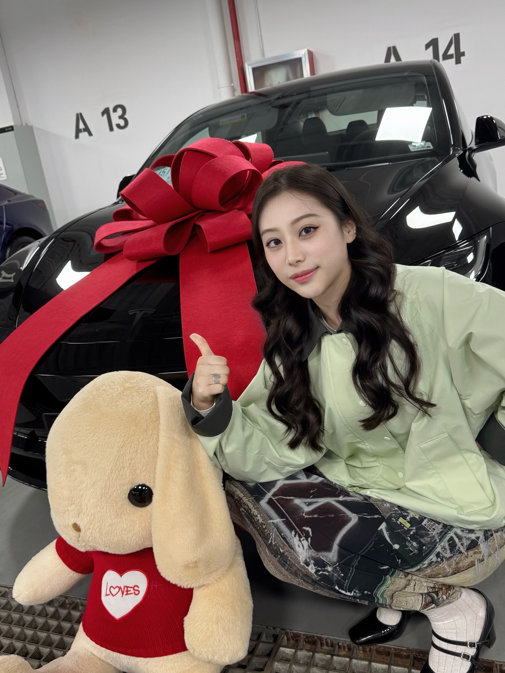 权威女人 不让妈爸少花一分钱 真的怀疑焕新3几个改动是不是为我这种上下左右瞬时反应能力为0的人量身定制的…
真的爱屏幕换档！明年整个银色儿
#特斯拉 #焕新3 @小天狼星