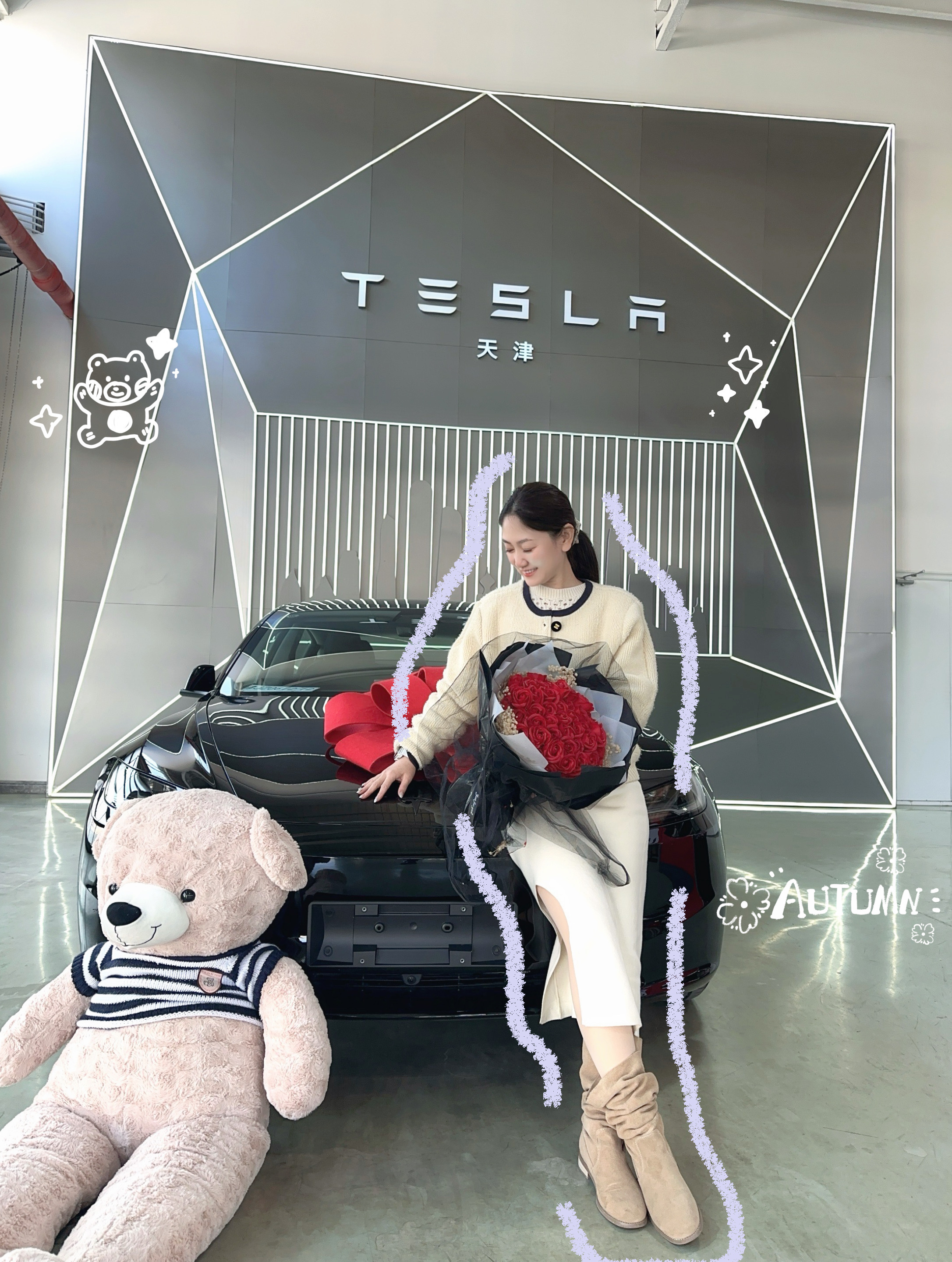 天蝎女♏生日月～囍提新车，成为"特"区居民啦 恰逢秋日，生日前夕，拥有了我的小拉花🎀
恭喜自己成为特斯拉车主🎉
哈哈哈哈没办法都说美女开特斯拉🖤我也要加入这个阵营！
不喜欢Y，也就为了空间吧，所以选择了3，驾驶感不错的😄
生日月就要满满的开心啊，要成为想成为的自己啊～最后想问问，天津的特斯拉车友们多不多，要不要进个群呢[哇R]
#提车日记 #换车的尽头是电车 #喜提新车 #model3 #喜提爱车 #提车大吉 #特斯拉车友会 @Miss蕊💞