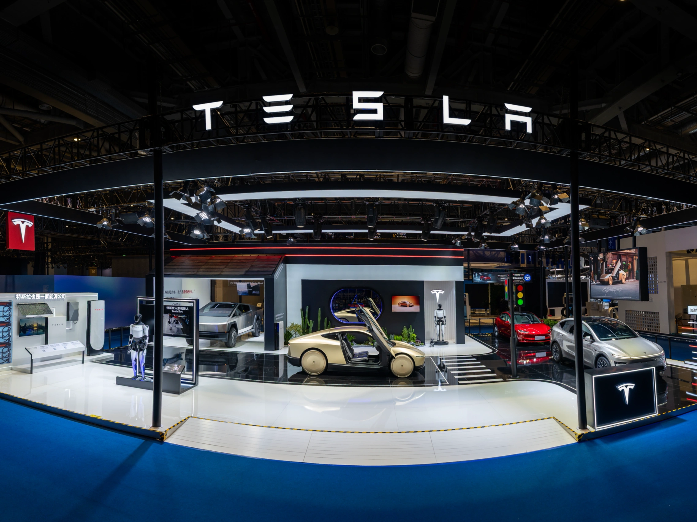 进博会现场“剧透”来啦！ 抢先看看特斯拉带来了什么[偷笑R]
	
🚕 Cybercab赛博无人驾驶电动车（亚太首秀）
🤖 特斯拉人形机器人
📐 赛博越野旅行车
🚘 Model Y L & V4超级充电桩
☀️太阳能屋顶Solar Roof &家用储能产品Powerwall
……
更多惊喜等你发现！
从出行到生活，这阵容
刷新你对智能生活的所有想象[哇R]
	
📅 11月5日-10日
📍 上海国家会展中心 2.1号馆
科幻正照进现实，邀您一同见证🎉
	
#加速世界迈向可持续的富足  #特斯拉Cybercab亚太首秀 @特斯拉