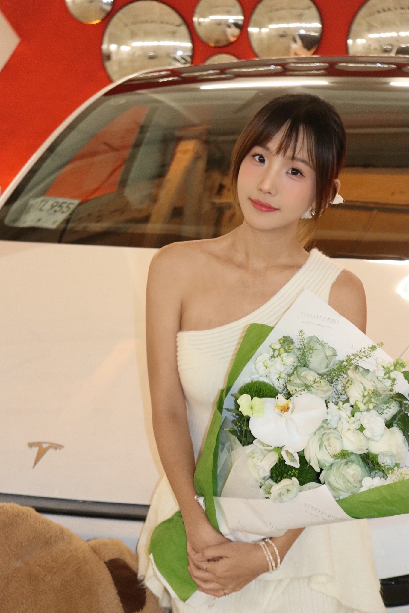 Tesla提车日记｜报告！我也有邪恶大鼠标啦！ 有了一个新的伙伴
可以带我去任何想去的地方
再也不是通讯录里“有空出来”的人了
是“在哪，我去接你”的人～
	
#提车日记 #人生第一辆小车车#提车大吉
#提车需要满满仪式感 #电车天花板 #Tesla提车
#特斯拉交付 #特别心动的车 #特斯拉model焕新Y @别叫我蕾蕾