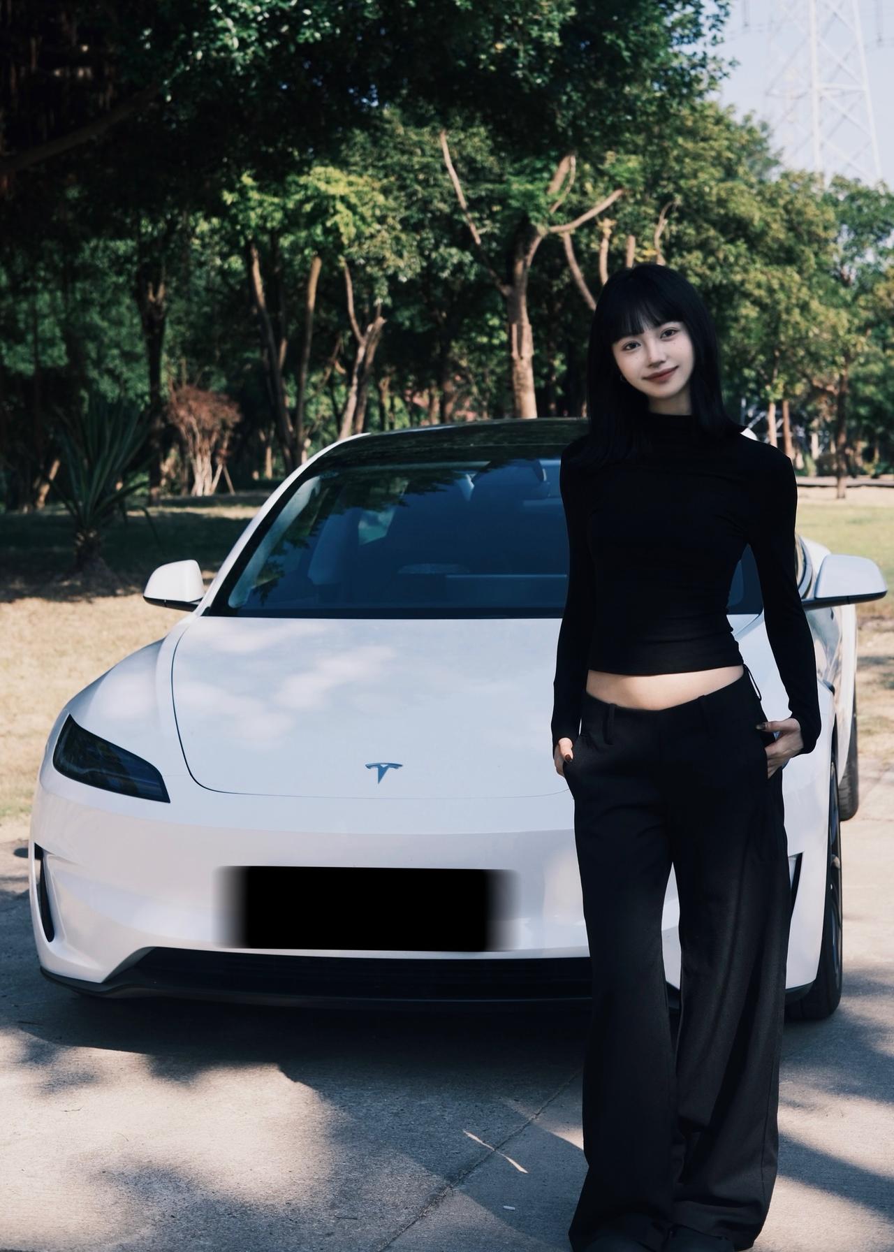 Tesla你是我见过最美的女孩 无可挑剔的白 太美了
舒适到不想回家 想窝在车里
我的梦中情车|特斯拉Model3 performance
#特别心动的车 #满电出发充满 #是我的梦中情车 #和你的汽车一起拍照#爱上一辆车的瞬间 #特斯拉 #特斯拉model3p @我想吃汉堡