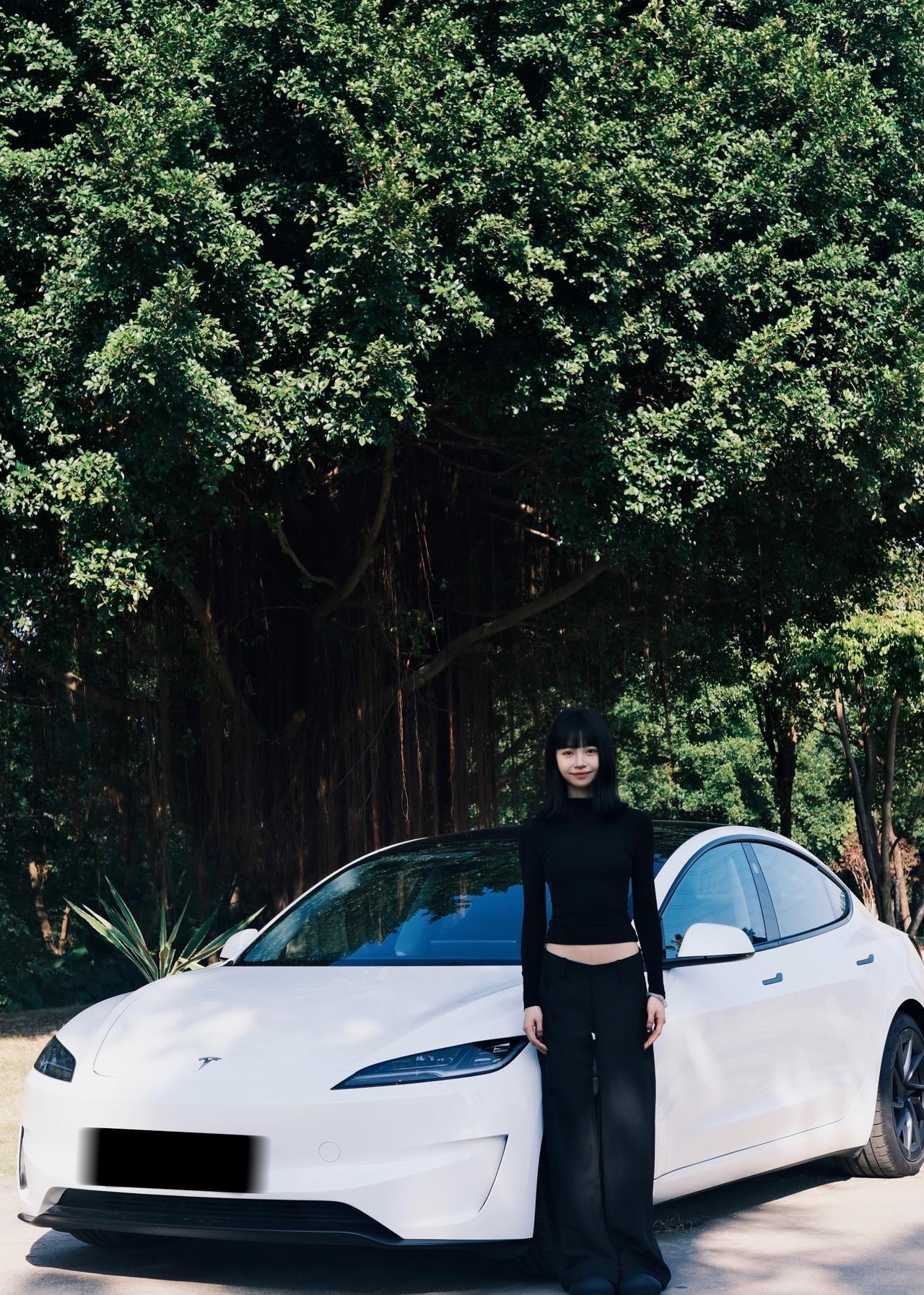 Tesla你是我见过最美的女孩 无可挑剔的白 太美了
舒适到不想回家 想窝在车里
我的梦中情车|特斯拉Model3 performance
#特别心动的车 #满电出发充满 #是我的梦中情车 #和你的汽车一起拍照#爱上一辆车的瞬间 #特斯拉 #特斯拉model3p @我想吃汉堡