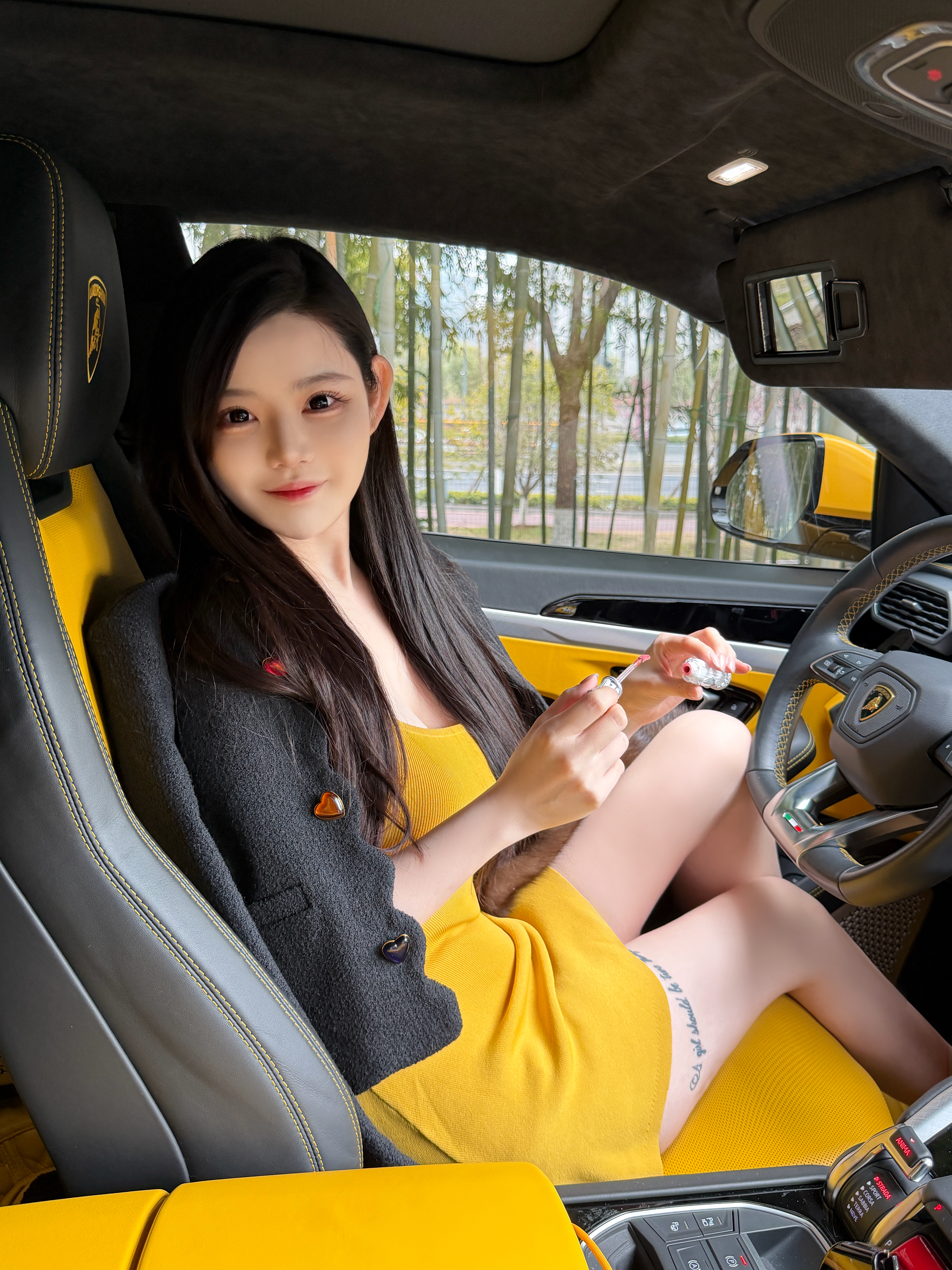 没控制住，停产前被割了波“韭菜”~ 提车总结：邪恶大鼠标长了俩翅膀
	
本来是想给自己准备一辆代步车，然后默默的当了一次“大冤种”
但是但是！fsd真香，飞飞门也很帅，就是全景玻璃有点晒，遮阳板它还有点窄
	
总之，车库大玩具+1🚗
	
#特斯拉 #ModelX  #兰博基尼 #提车日记  #浪漫生活的记录者 @什么七七