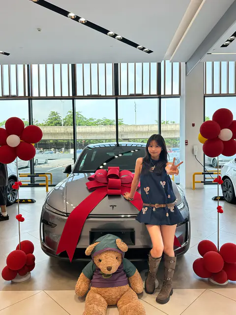 终于提车啦🚗 全力倚“父”👨🏻 👩🏻“妈”到成功 感谢爸妈独家冠名赞助😝 六一大礼物🚗get✔️ @番薯姐姐🍠